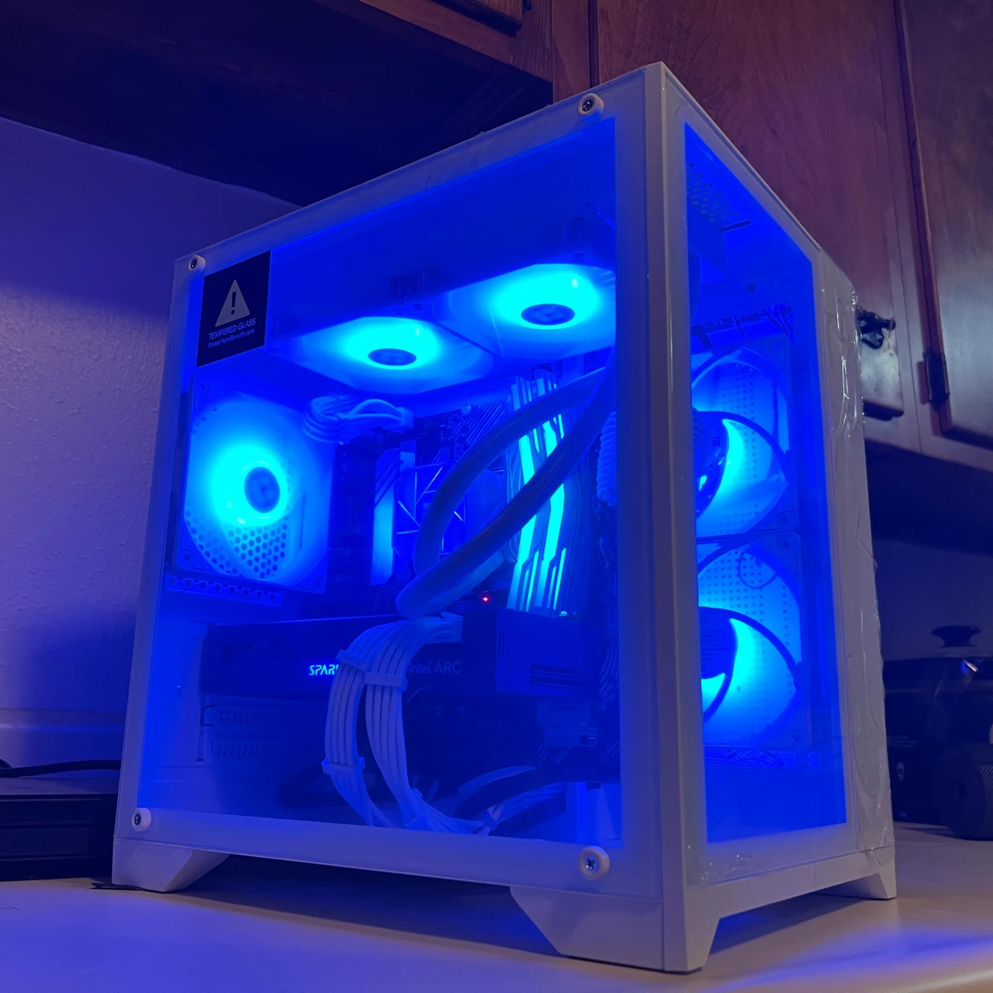 GLACIOUS(i5 10400f, Oloy Warhawk DDR4 16GB, Arc A580, Apevia Galaxy 650w 80+Gold, Thermalright AIO)