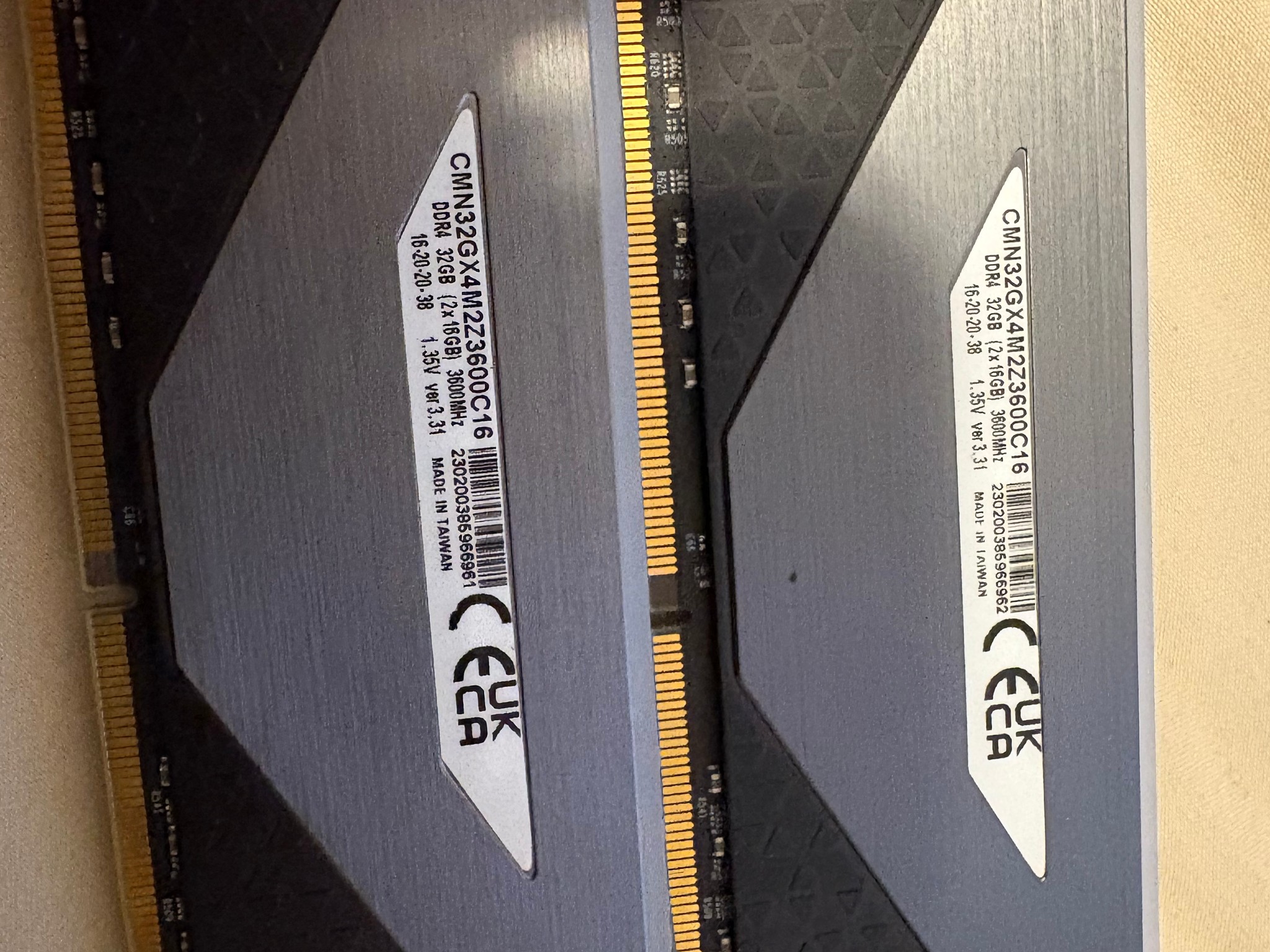 Corsair vengeance ddr4 16x2