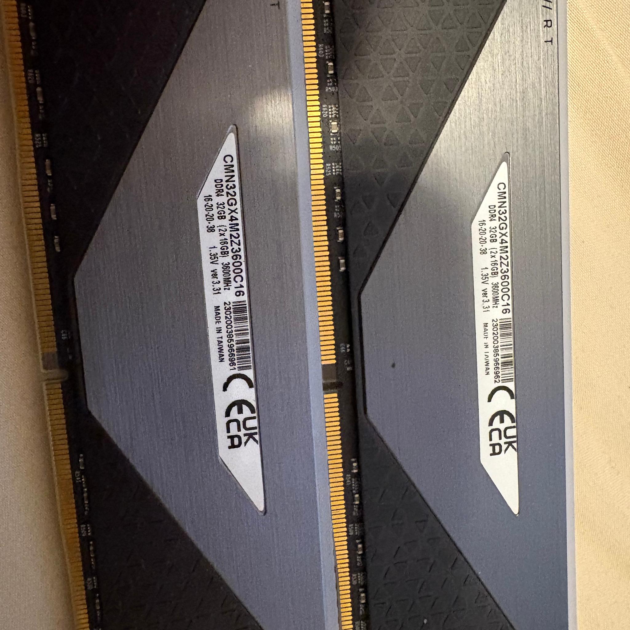 Corsair vengeance ddr4 16x2