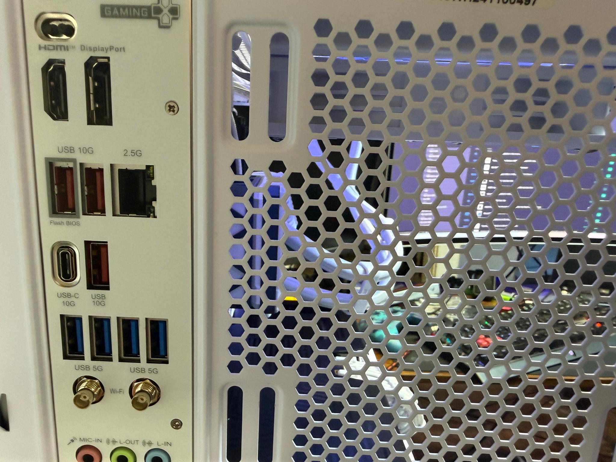 Radeon RX 9070 XT Custom Gaming PC - Ryzen 7 9800X3D, 32GB RAM