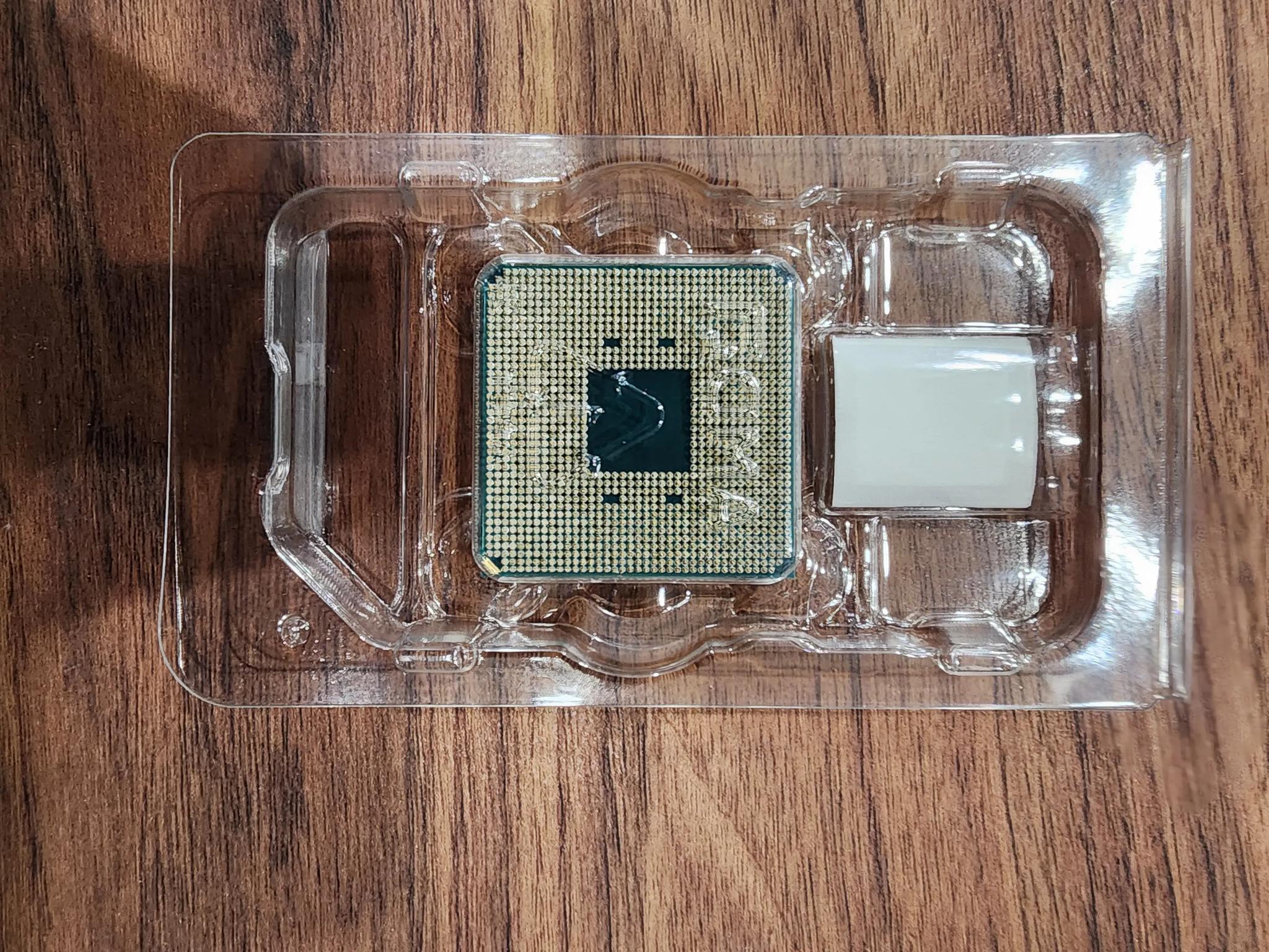 AMD Ryzen 5600 (NEVER USED)