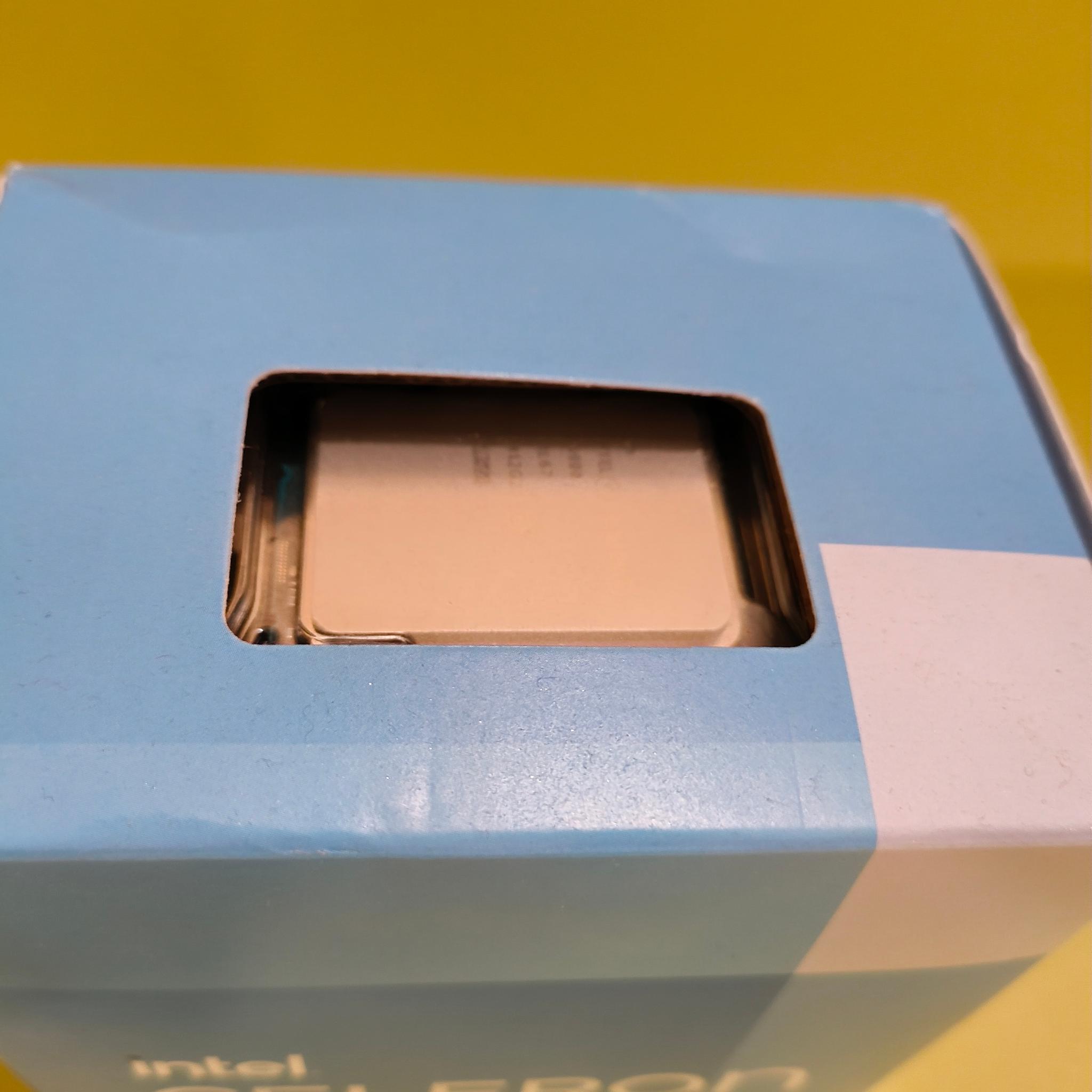 Intel Celeron G6900