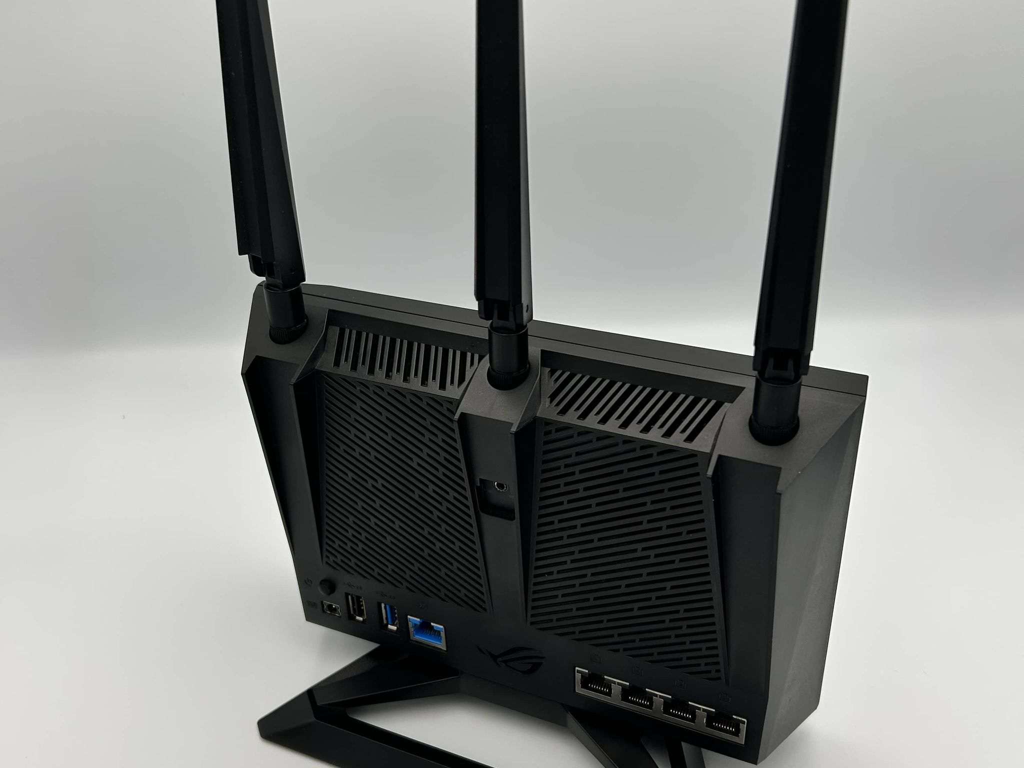 🛜 ASUS ROG GT-AC2900 Dual-Band Gaming Router