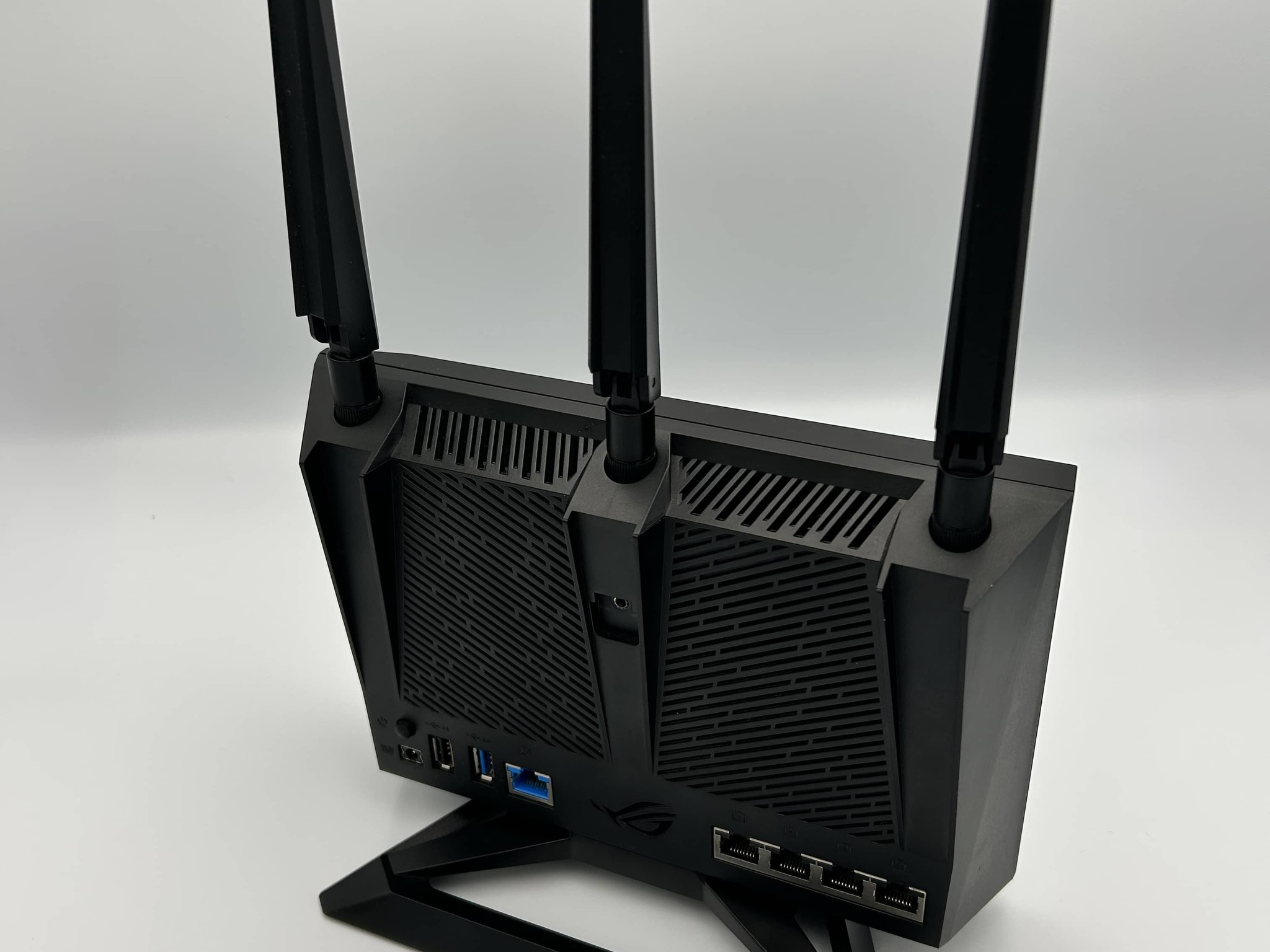 🛜 ASUS ROG GT-AC2900 Dual-Band Gaming Router