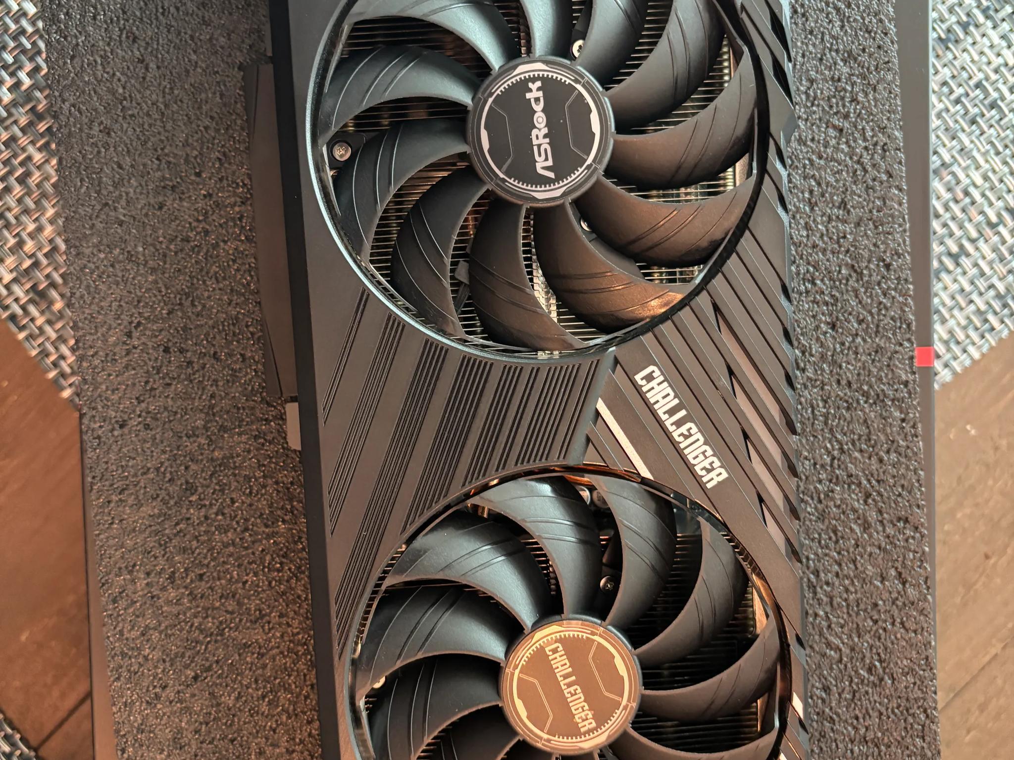 ASRock Challenger Radeon RX 7700 XT 12GB GDDR6 PCI Express 4.0 x16 ATX Video Card RX7700XT CL 12GO