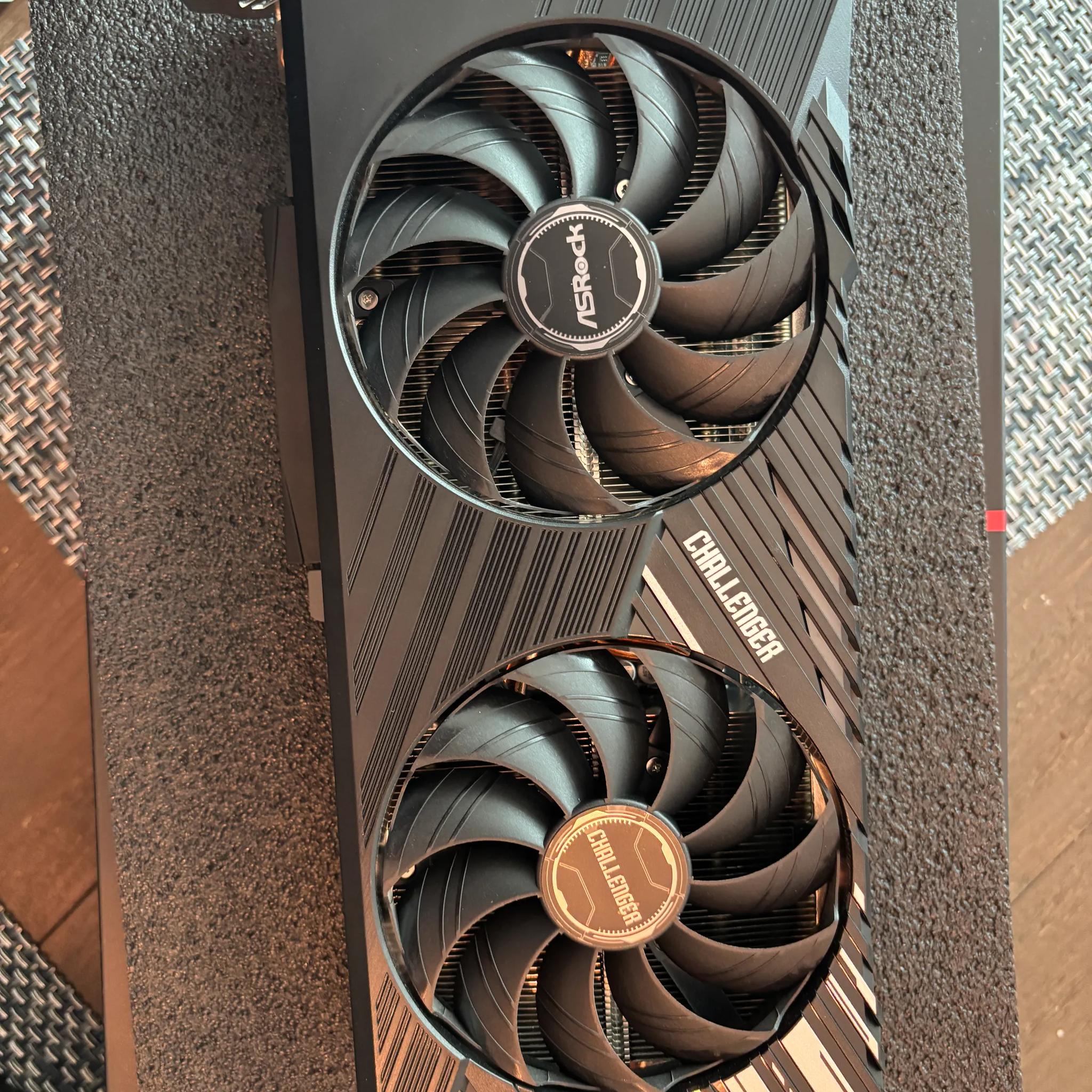 ASRock Challenger Radeon RX 7700 XT 12GB GDDR6 PCI Express 4.0 x16 ATX Video Card RX7700XT CL 12GO