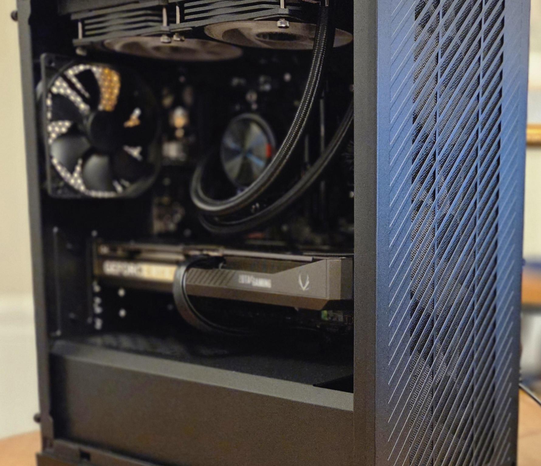 Cooler Master, ASRock, Zotac RTX 5070, Kingston 32GB 6000MHz