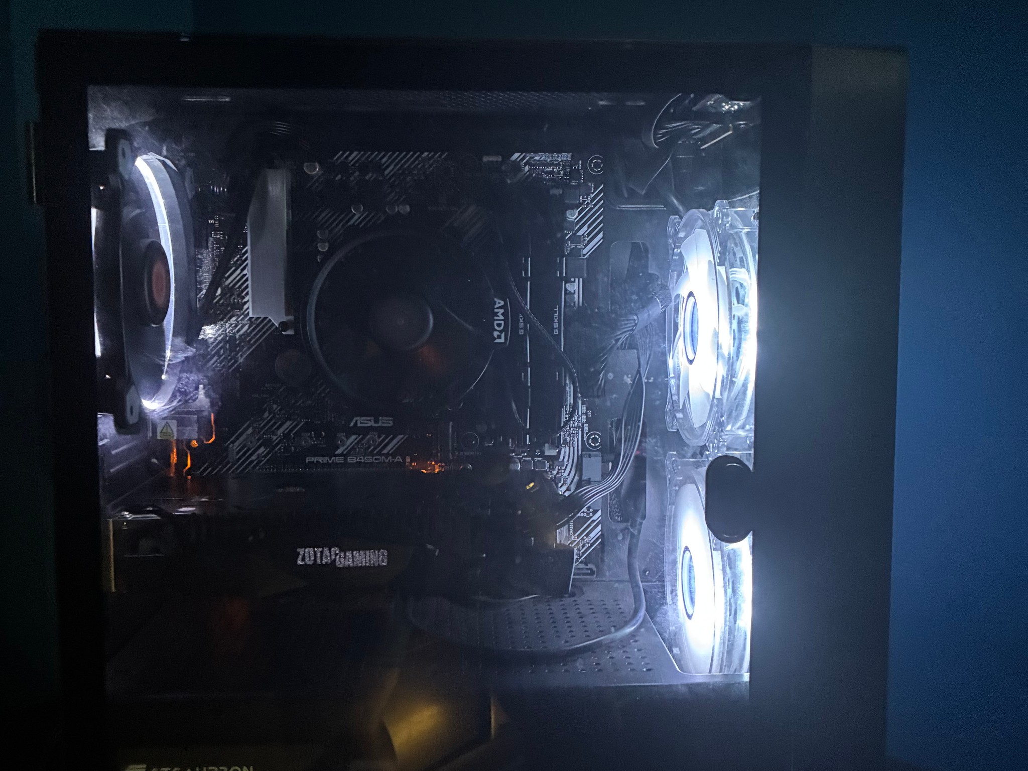 Ryzen 5 5500 Zotac RTX 2060 6GB G.Skill Ripjaws V 16GB DDR4-3200 Gaming PC