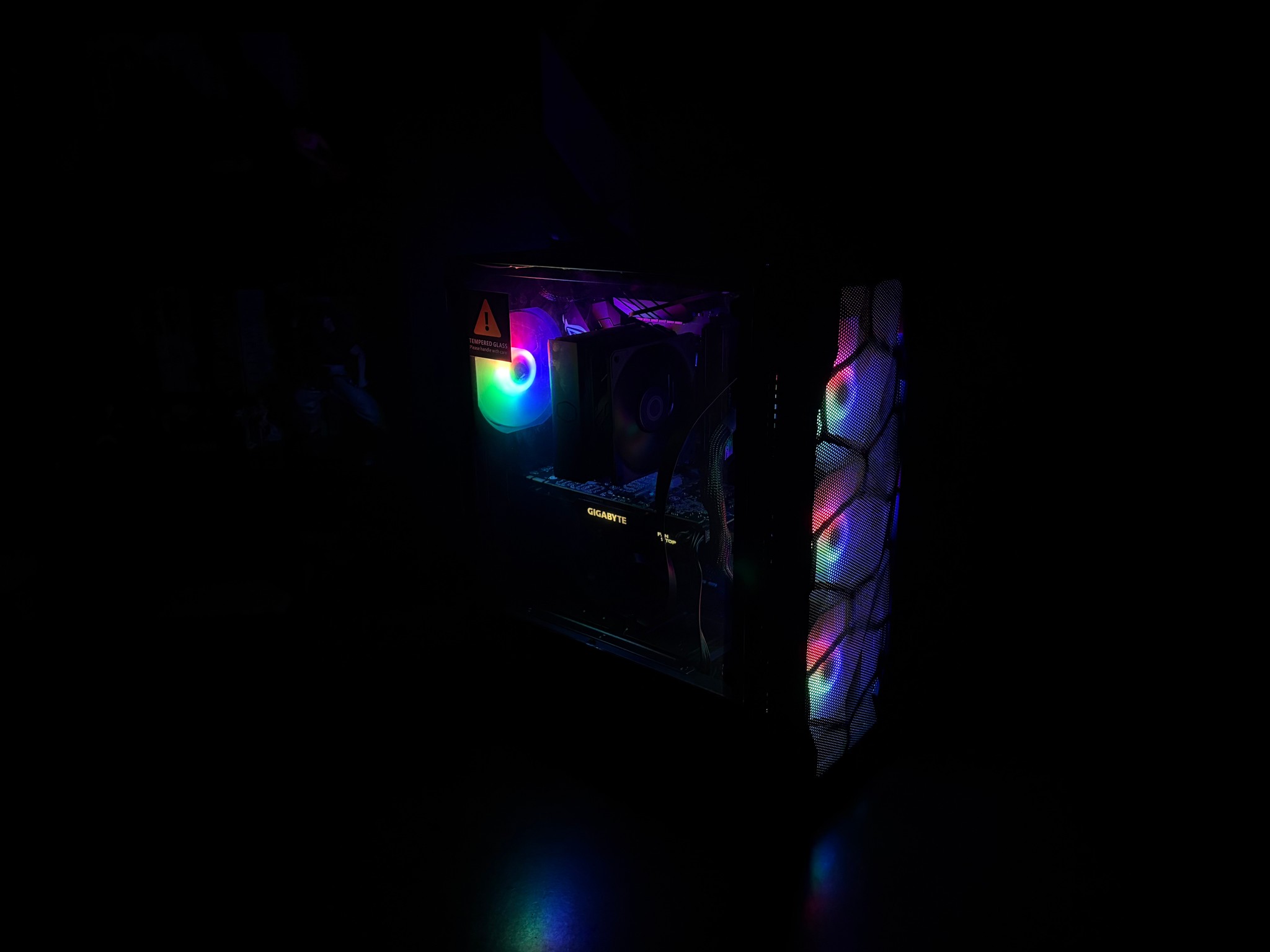 Gaming PC AMD Ryzen 5 3600 GTX 1080 RGB Glass Panel Windows 11 Smooth Gameplay