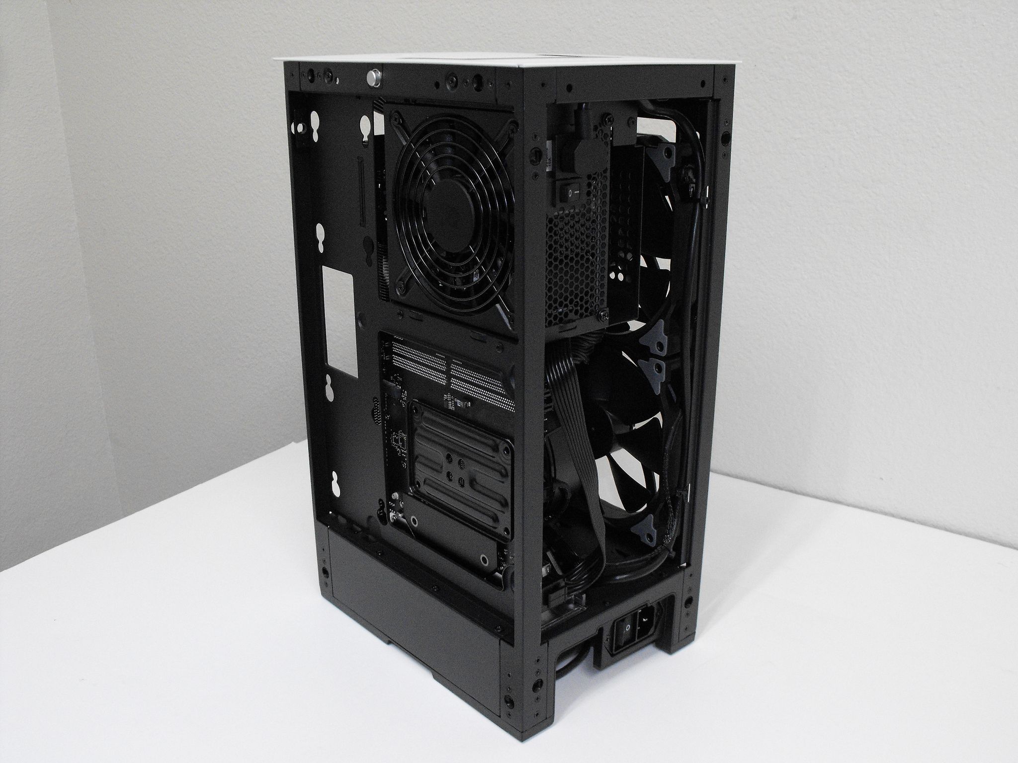 ITX PC on Sale! Ryzen 5 5600X, RTX 3070, 32GB DDR4-3200, 2TB SSD NVMe