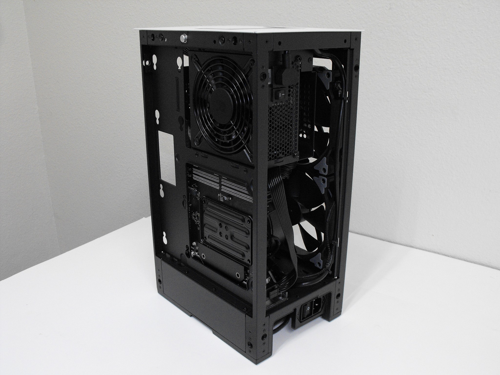 ITX PC on Sale! Ryzen 5 5600X, RTX 3070, 32GB DDR4-3200, 2TB SSD NVMe
