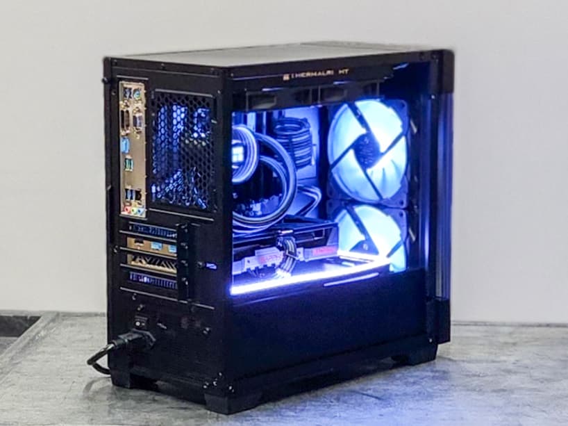 Gaming Custom Liquid Cooled PC Build | Ryzen 7 5800XT | RX 9060 XT 16 GB | 1TB SSD | 32GB DDR4