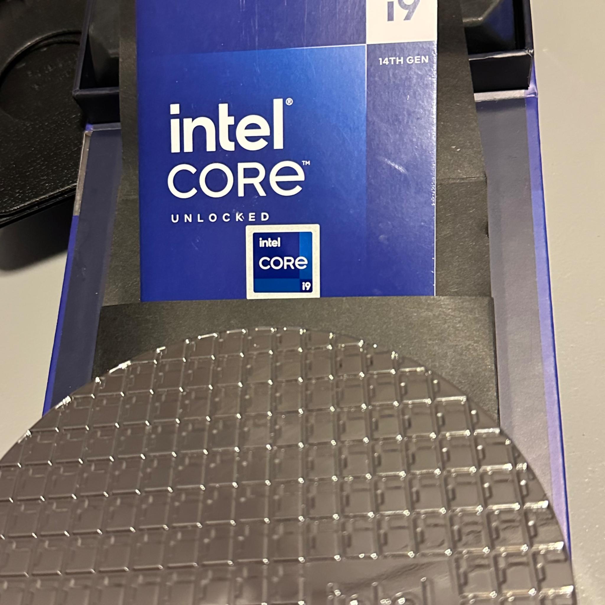 Intel® Core™ i9-14900KS Desktop Processor 24 cores (8 P-cores + 16 E-cores)