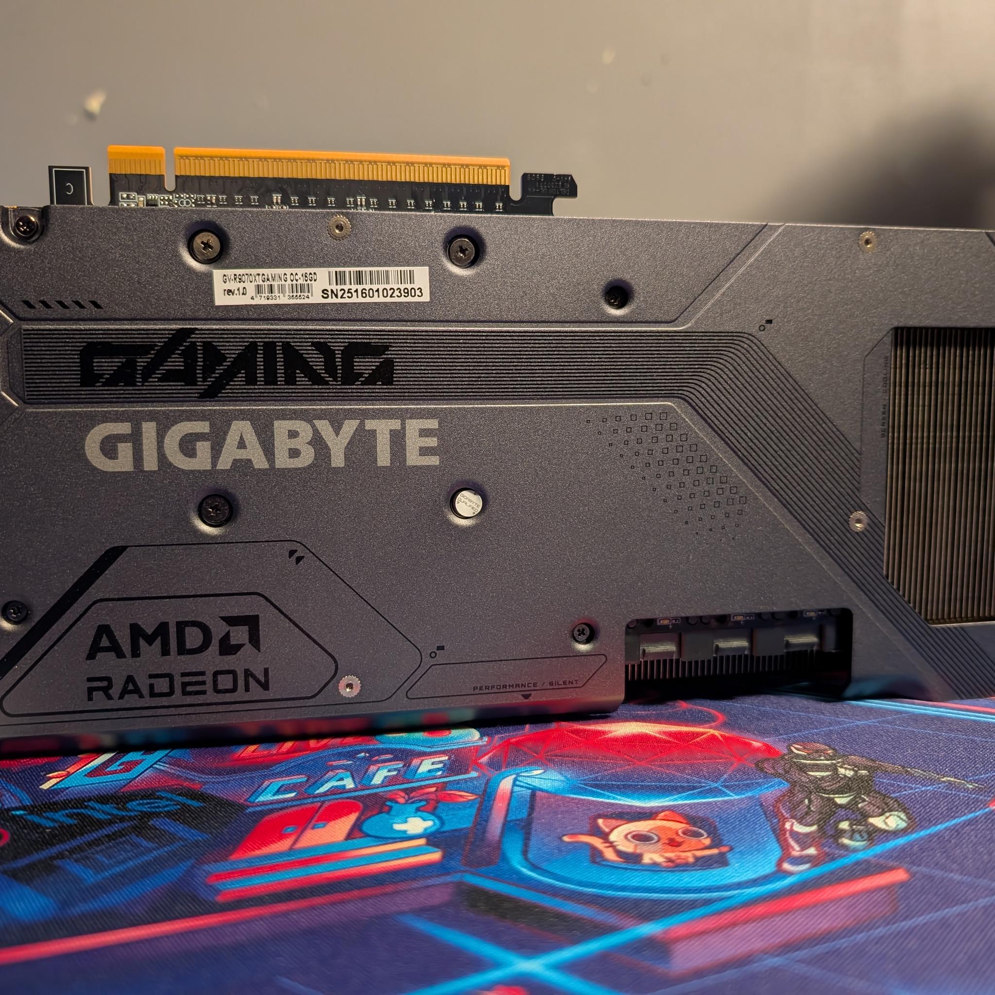 GIGABYTE RX 9070 XT GAMING OC 16G