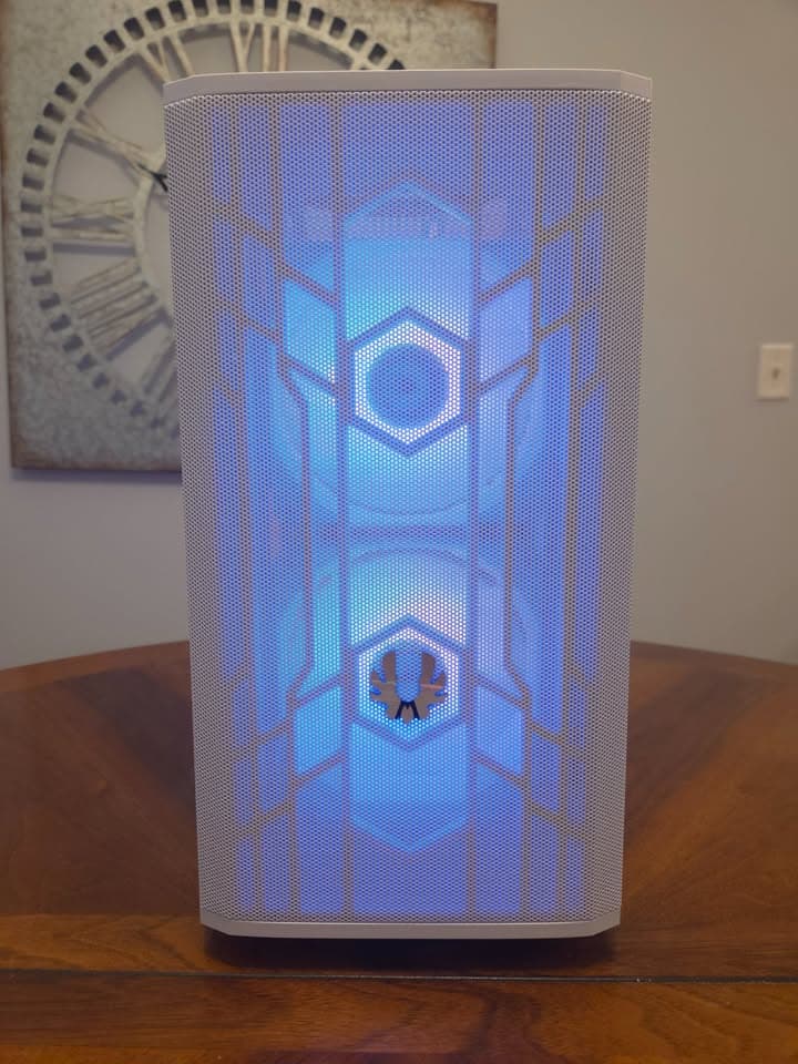 Custom White Gaming PC – i7-10700 / RTX 2060 – Fully Tested