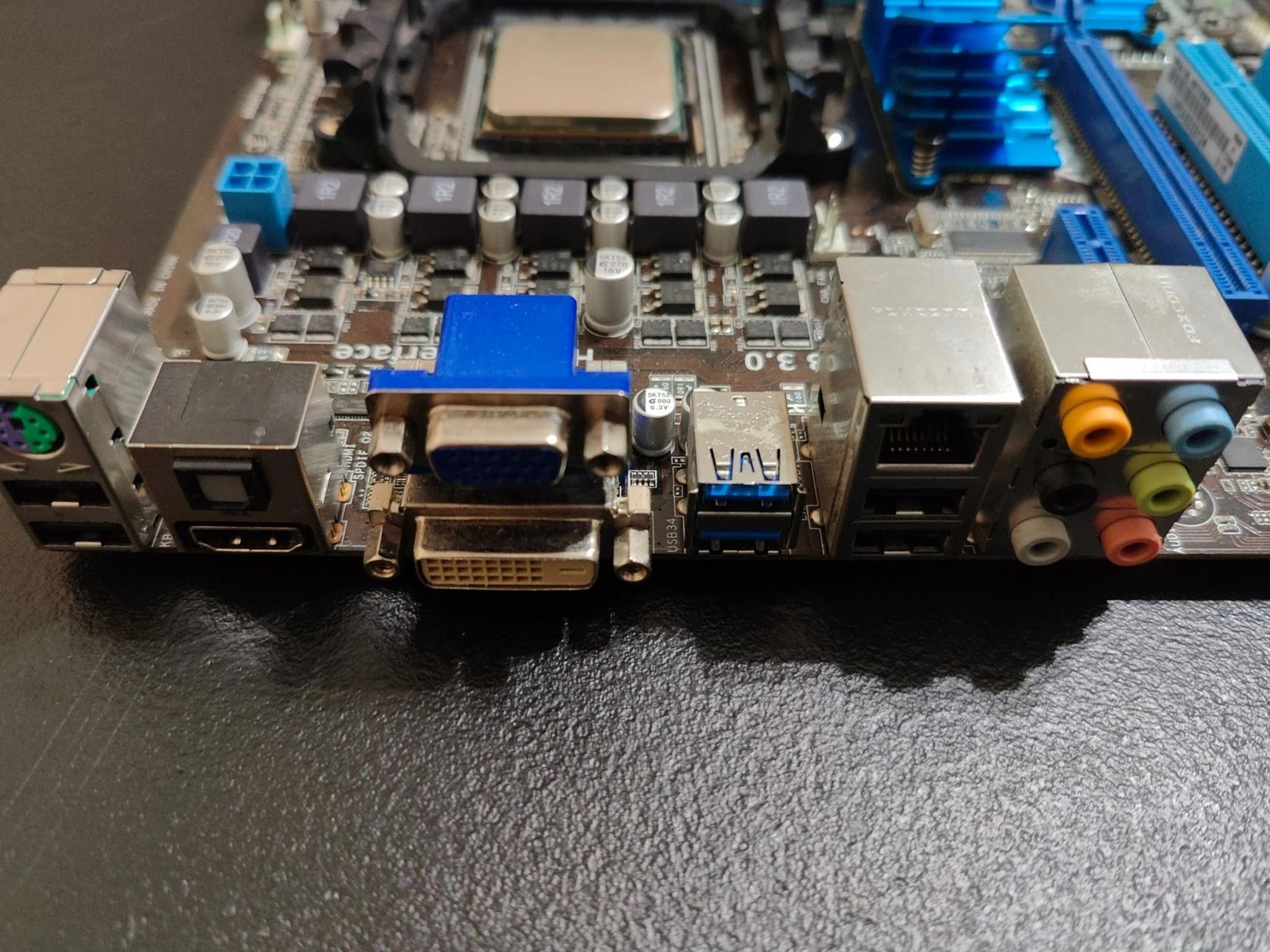 AMD FX 8320 8C 8T ASUS M5A78L-M