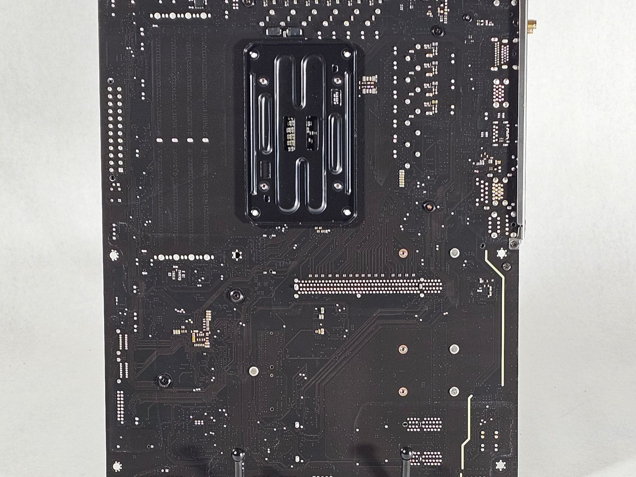 Gigabyte X670 AM5 ATX Gaming Motherboard DDR5
