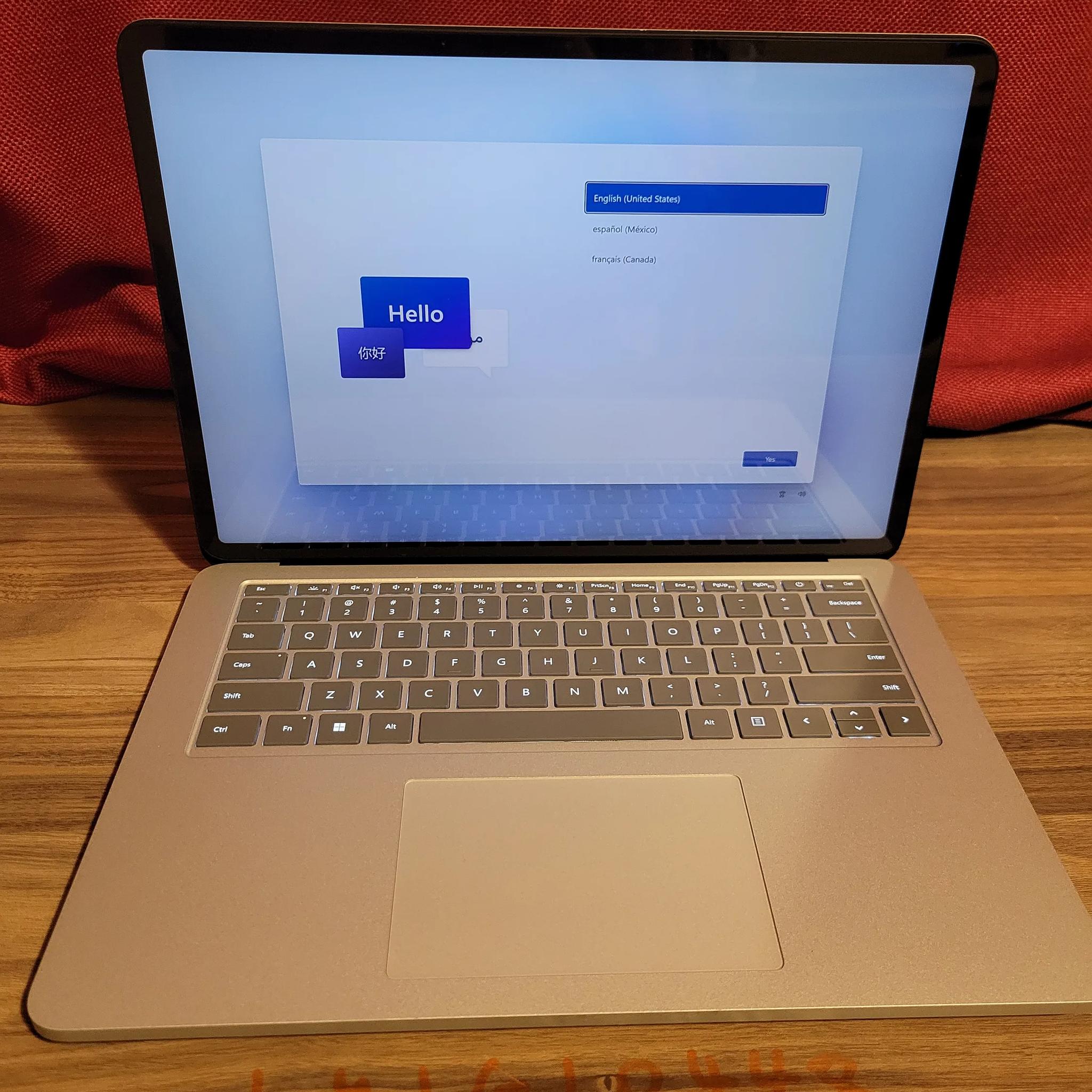 Microsoft Surface Studio Laptop - 512gb ssd - 14.4" 2k Touch Screen - i7-11370H