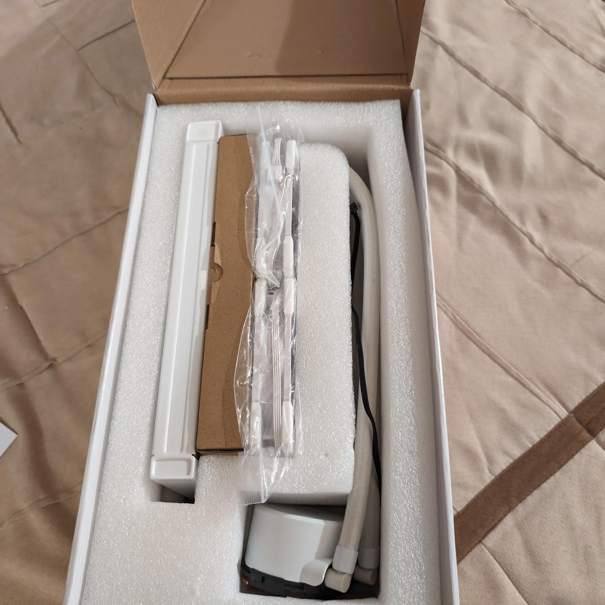 ID Cooler 240 AIO White