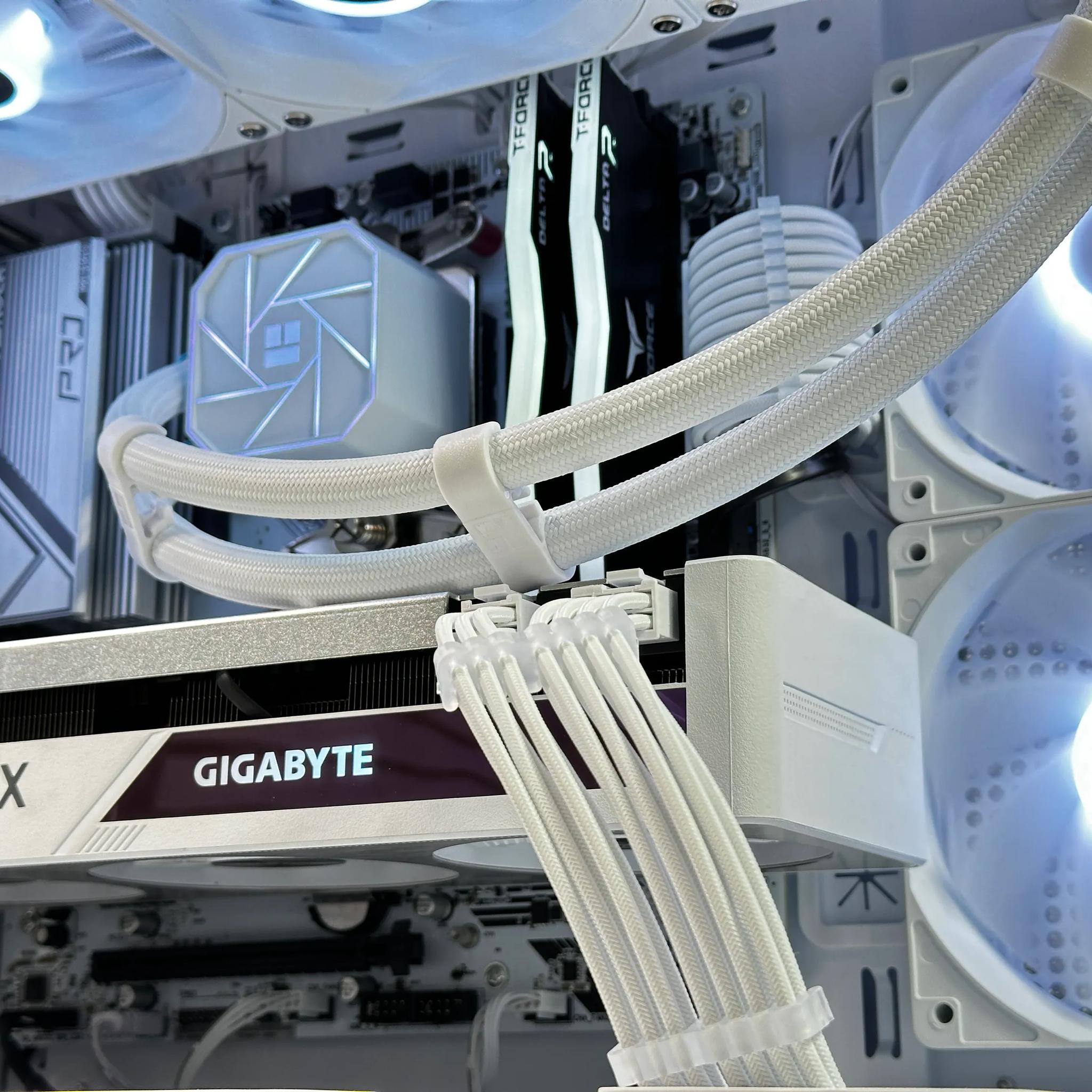 🤍🐻‍❄️Gaming PC▪️Nvidia RTX 3070 8GB▪️AMD Ryzen 7 5700X 8 core▪️32GB DDR4 ▪️ 1TB SSD NVME