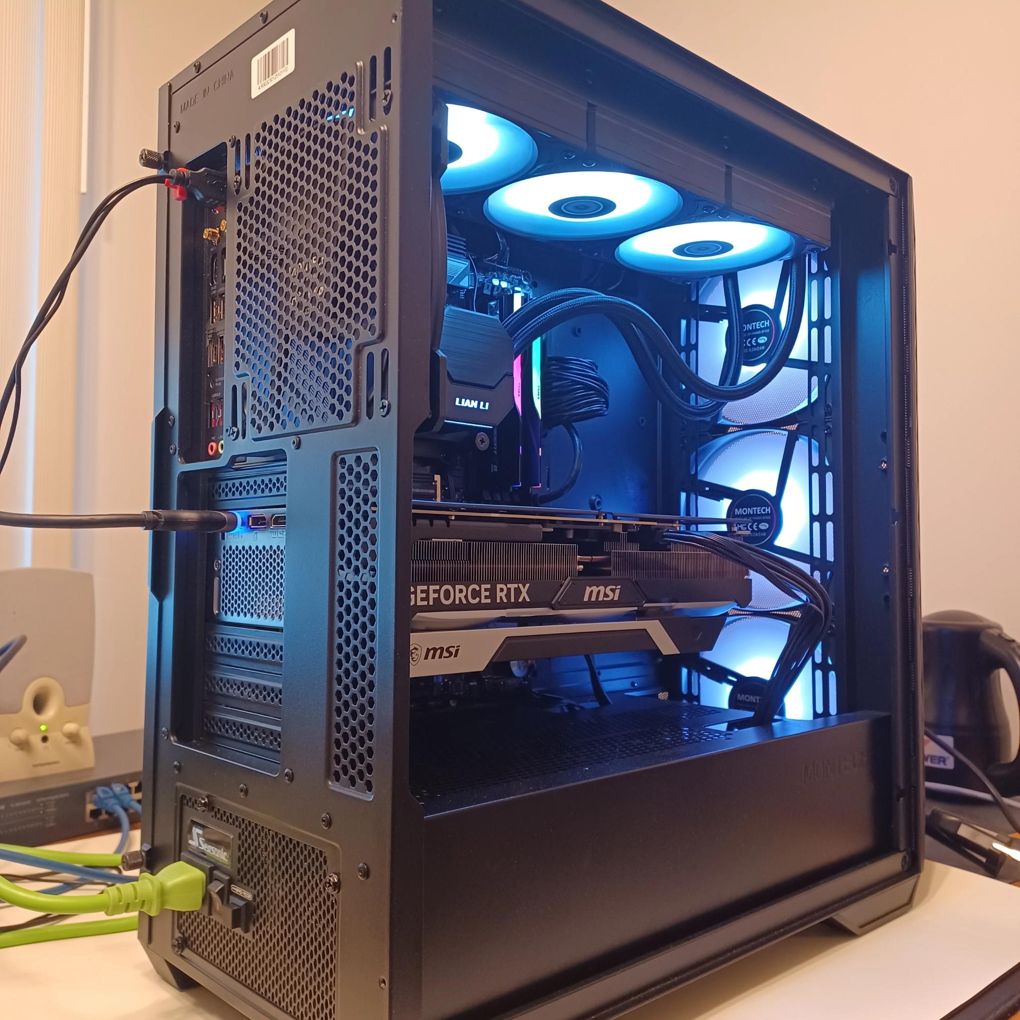 [model012unit0] 4K Gaming Mid-Tower (RTX 4080 Super + Ryzen 7 9800X3D + 64GB DDR5)