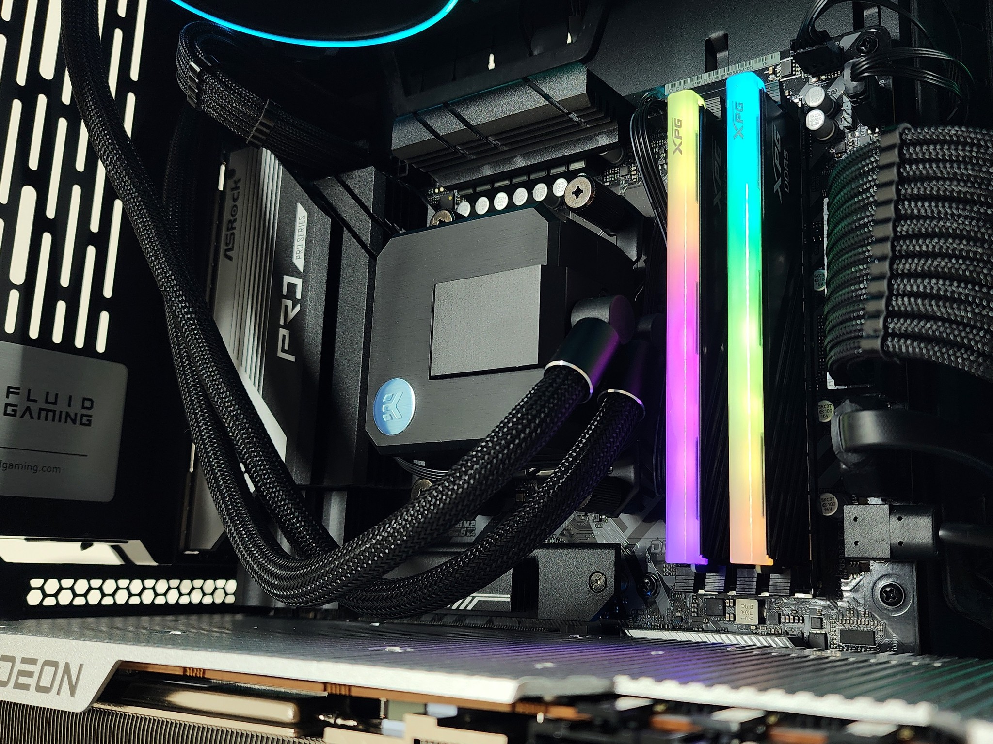 Gaming PC Ryzen 9 7900X3D 32GB RAM 2TB SSD RX 7900 XTX 24GB Windows 11 Computer