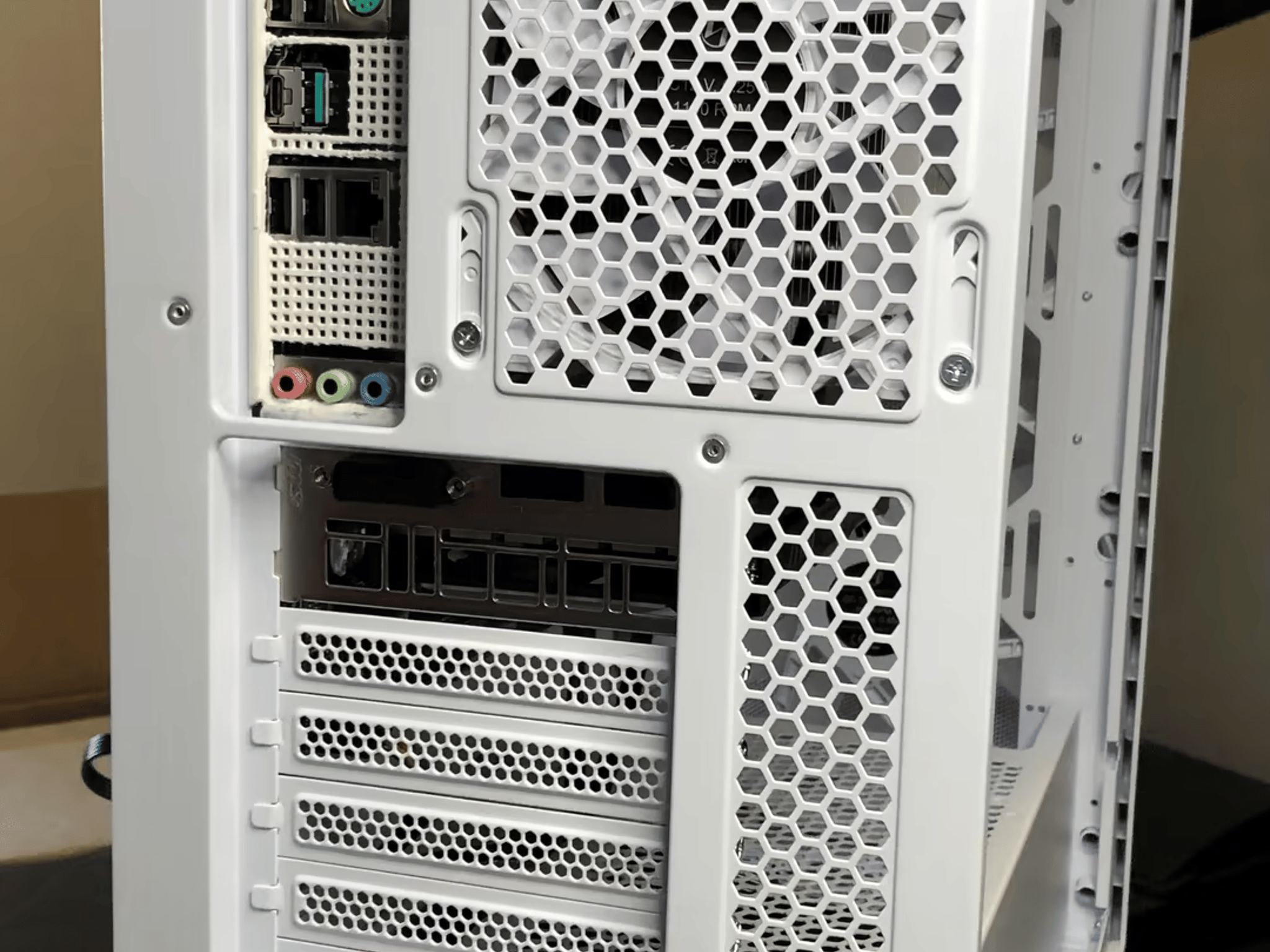GAMING PC Intel i5 11400F All-White PC 