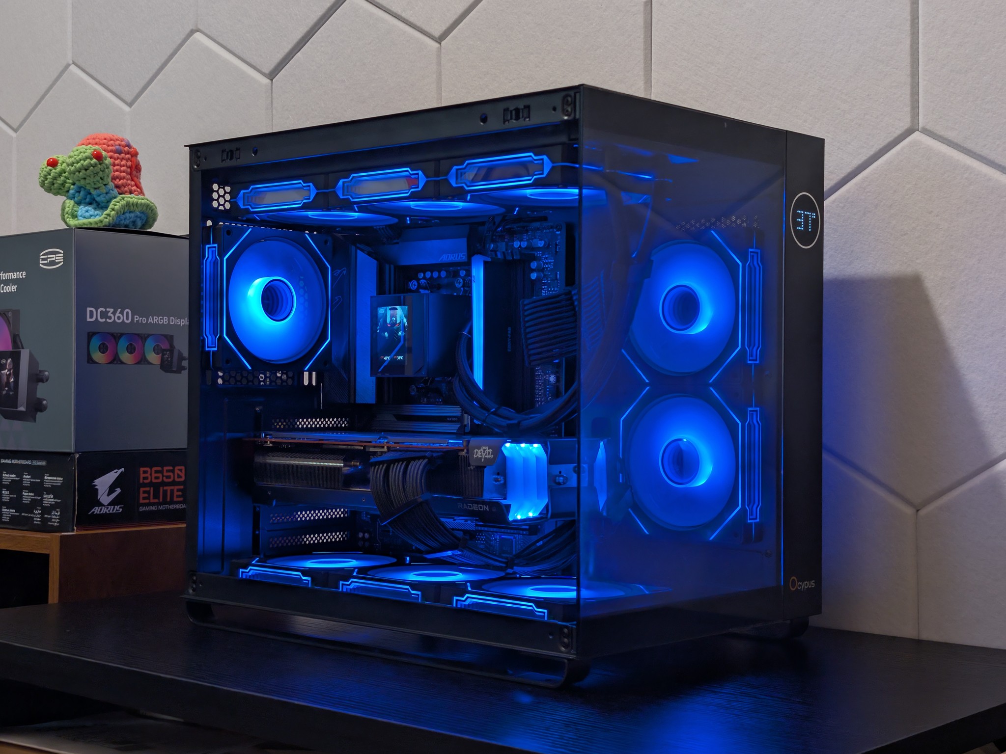 🐈‍⬛🔥 1440p Gaming Beast | RX 6950XT | Ryzen 7 7700X | 2TB SSD | 32GB RAM | WiFi 6 & Bluetooth 🔥🐈‍⬛