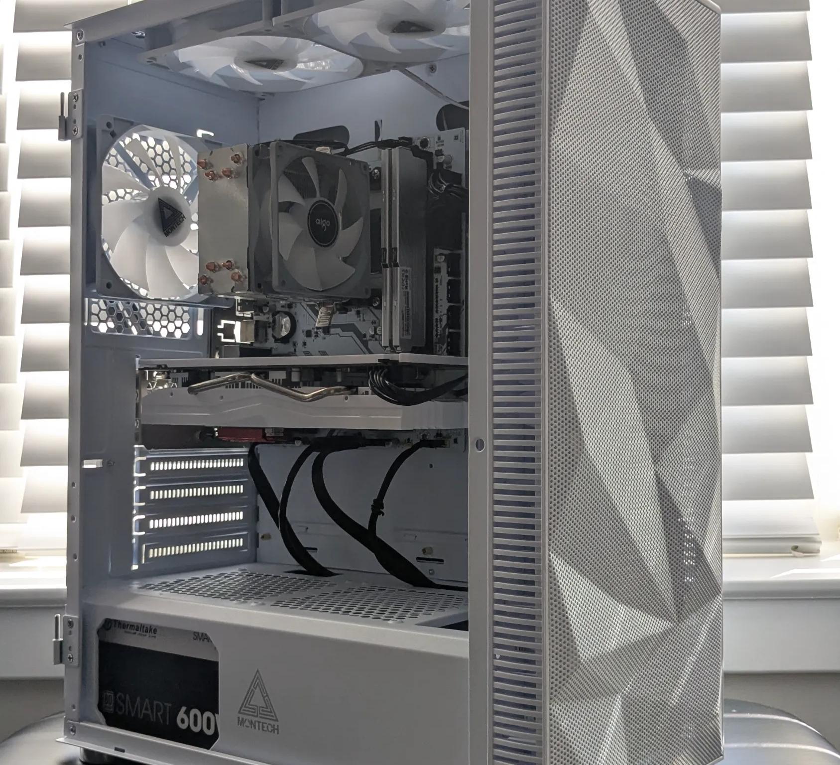 ❄️ Frost | AMD Ryzen 5 3500x - AMD Radeon RX 580 Gaming PC