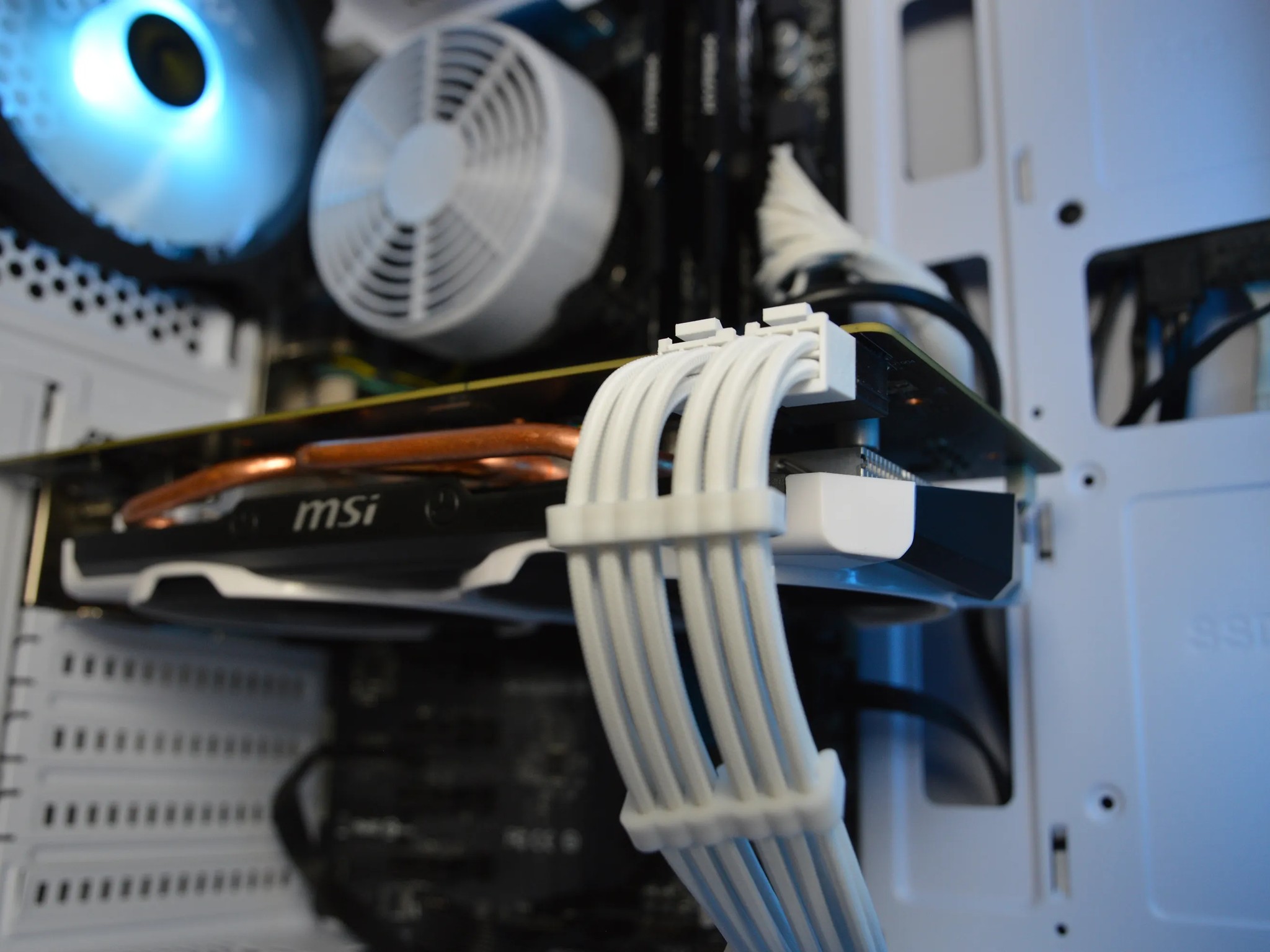 ⚫❄️| R9 380 | INTEL i5 4590 | 16GB DDR3 RAM | 512GB SATA SSD | Midnight Frost |
