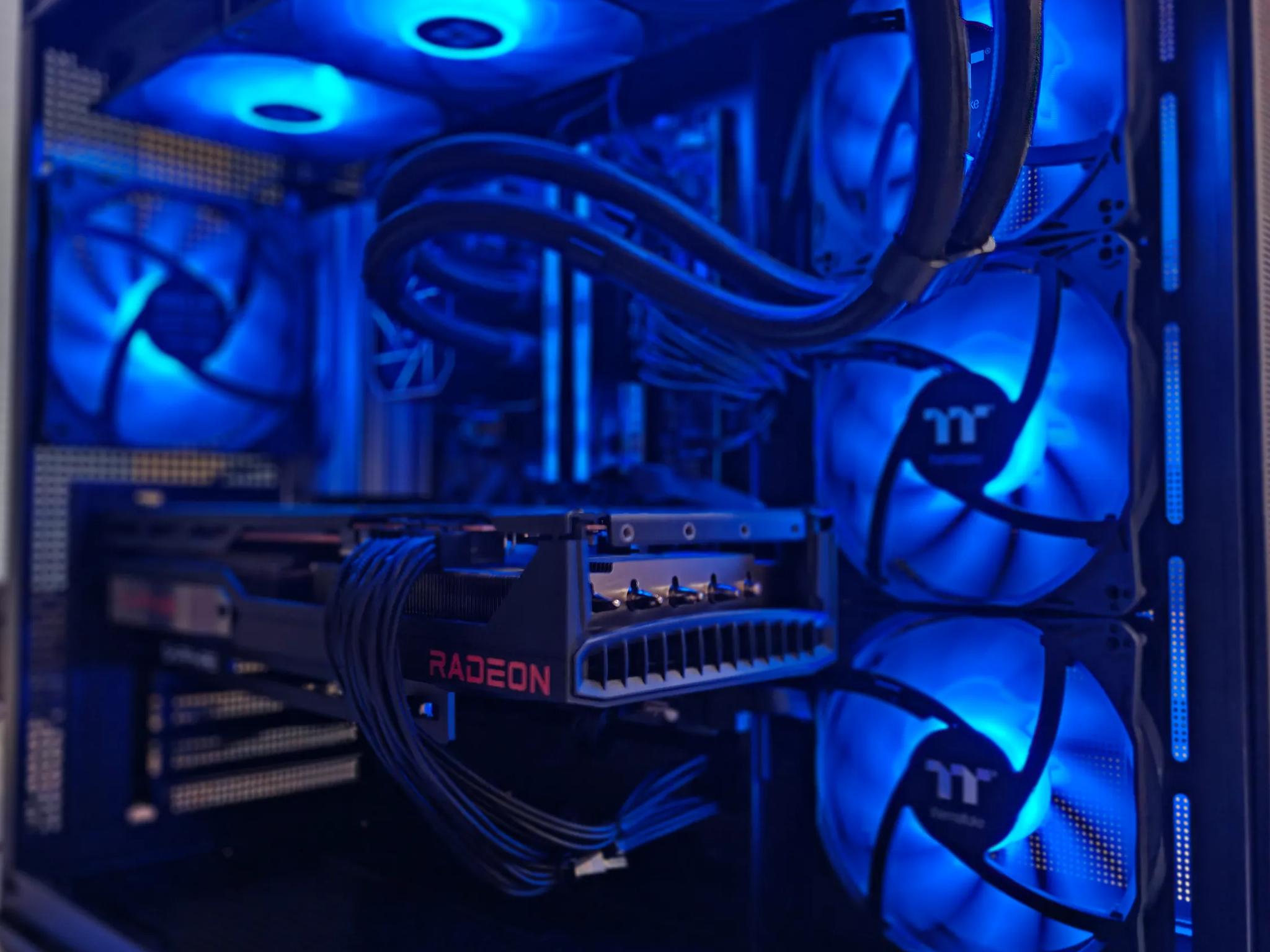 1440P - 4K - AMD Radeon RX 7900 XT - AMD Ryzen 7 7800X3D - 32GB DDR5 6000 RAM - 2TB SSD - Premium PC