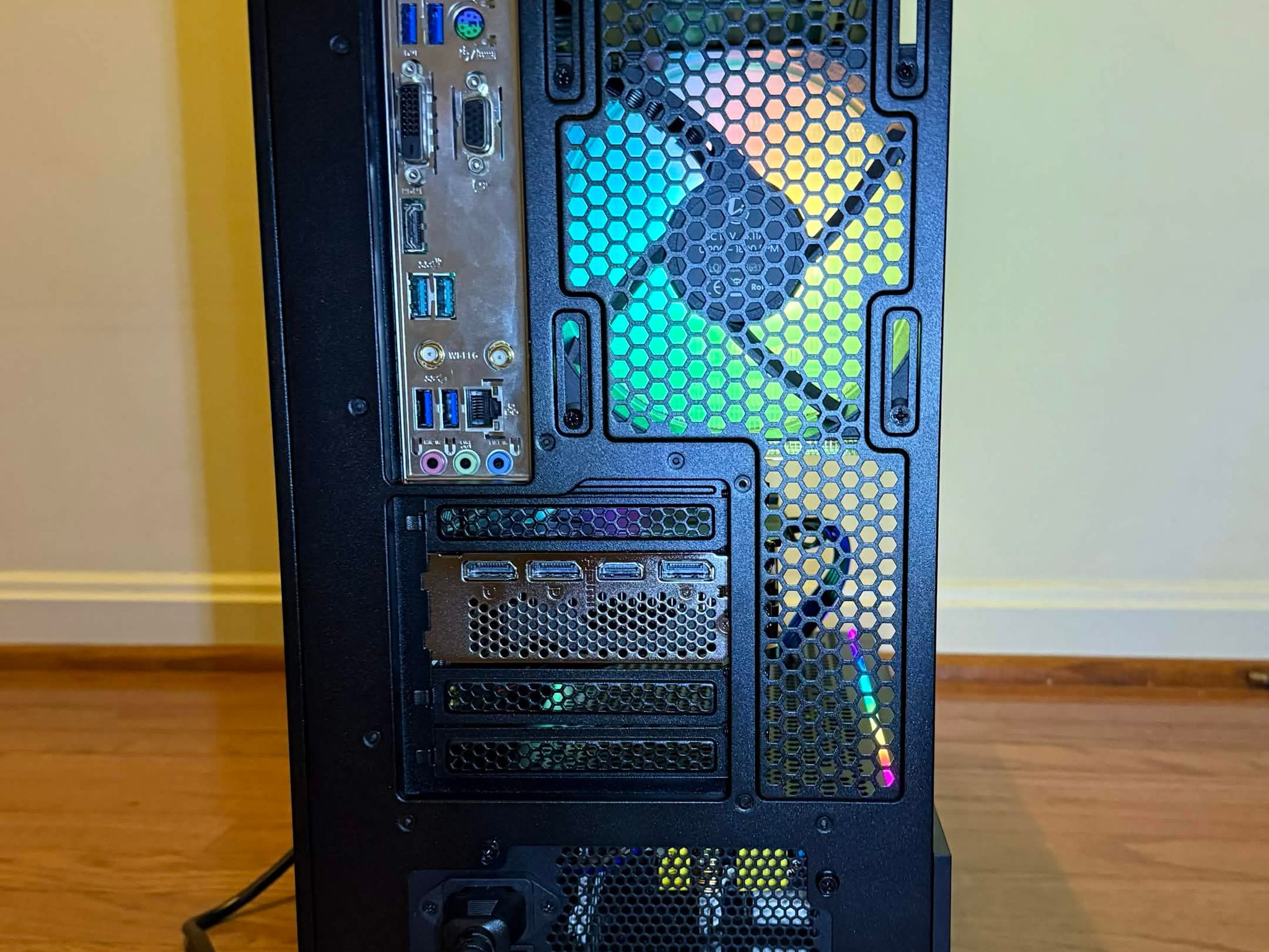 Gaming PC | RTX 4060 | Ryzen 7 5800x | 32GB RAM | 1TB SSD | Windows 11