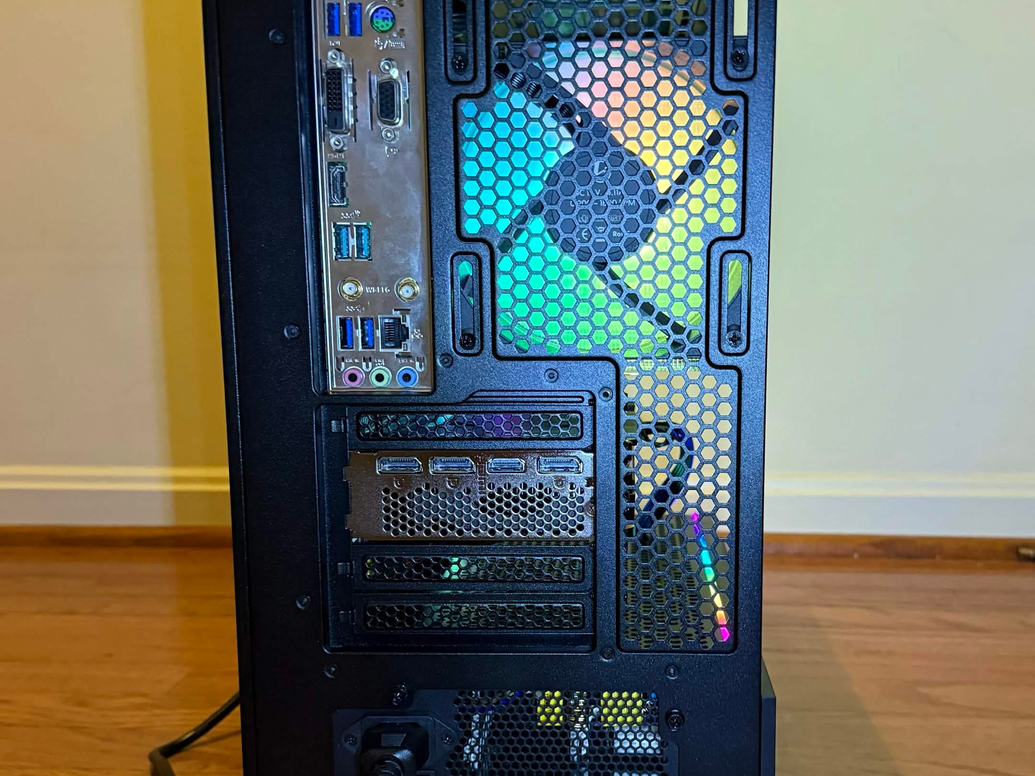Gaming PC | RTX 4060 | Ryzen 7 5800x | 32GB RAM | 1TB SSD | Windows 11