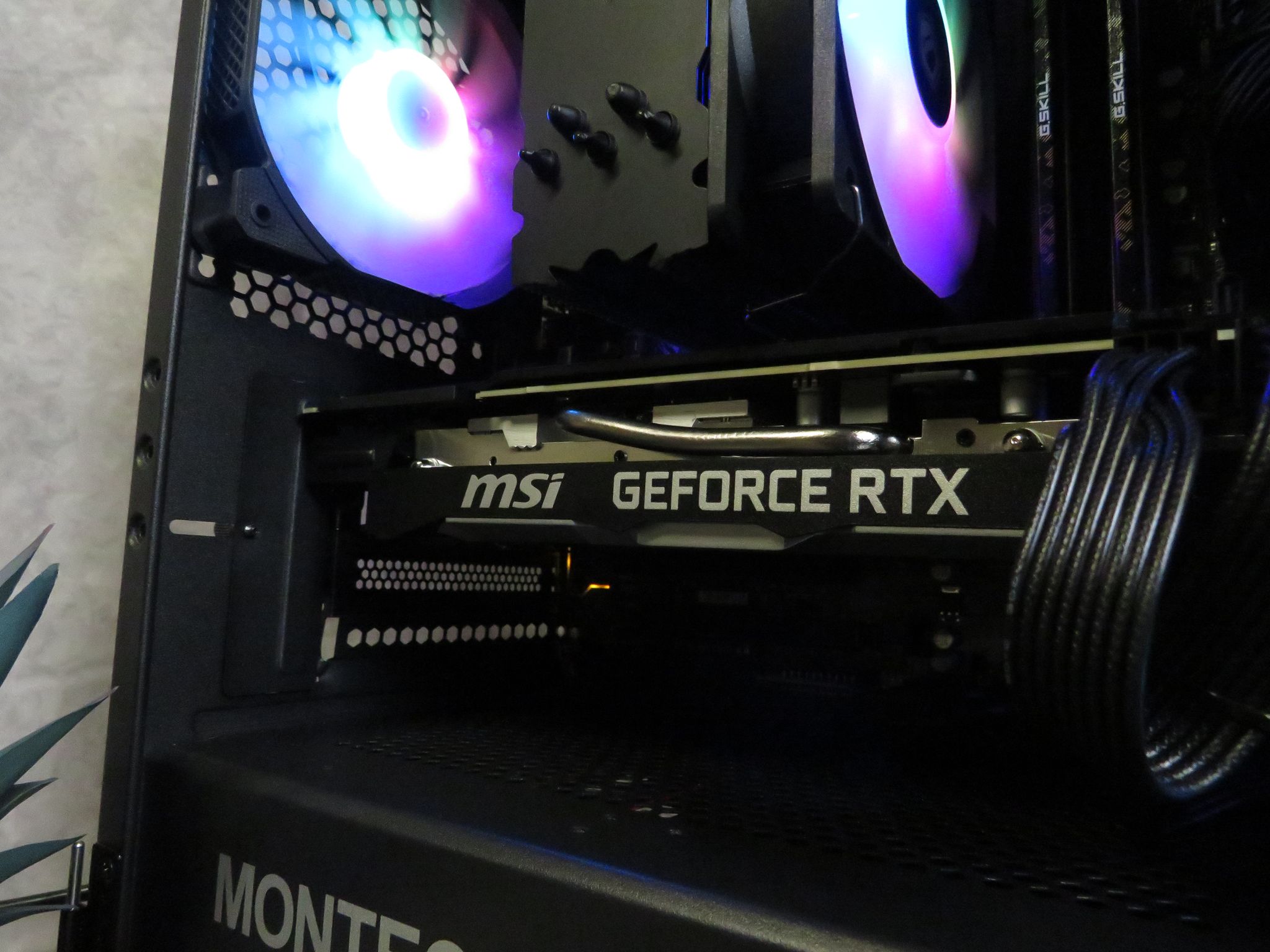 Mid-Range GAMER! Ryzen 5 3600 + RTX 2070 Super + 16 GB DDR4 + 1 TB NVME SSD