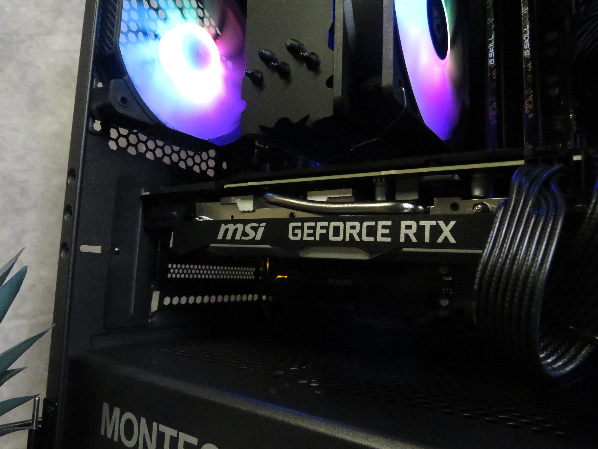 Mid-Range GAMER! Ryzen 5 3600 + RTX 2070 Super + 16 GB DDR4 + 1 TB NVME SSD