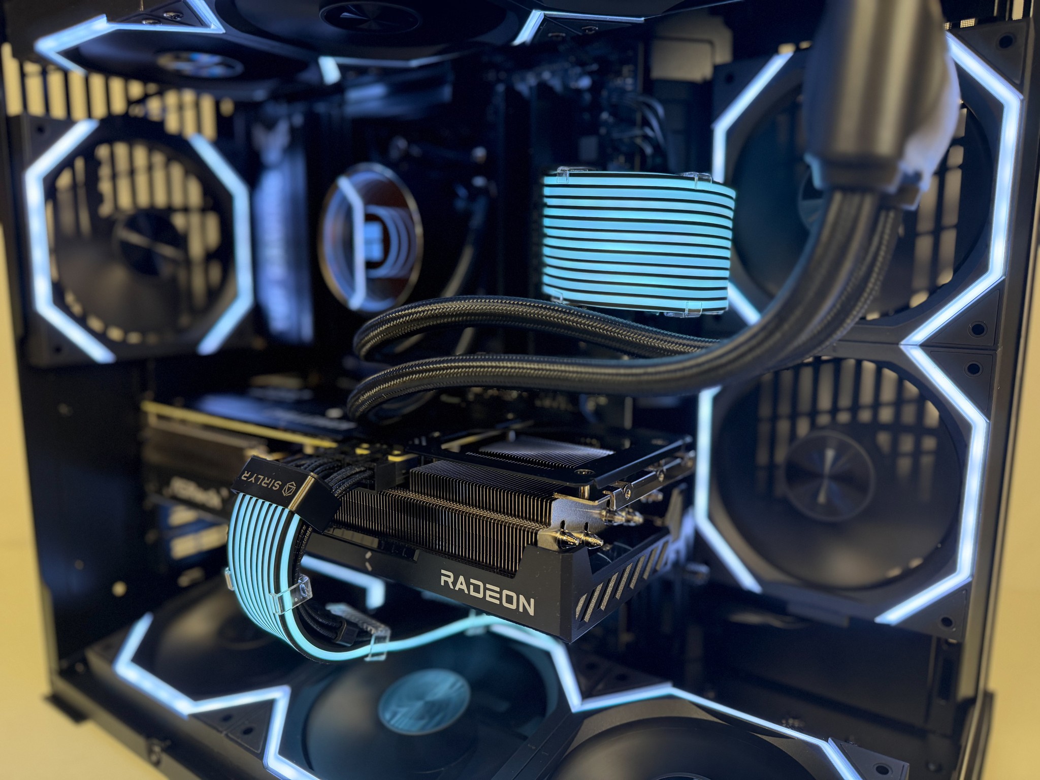Signature Series RX 9070 XT • Ryzen 7 7800X3D • 32GB DDR5 • 2TB NVMe