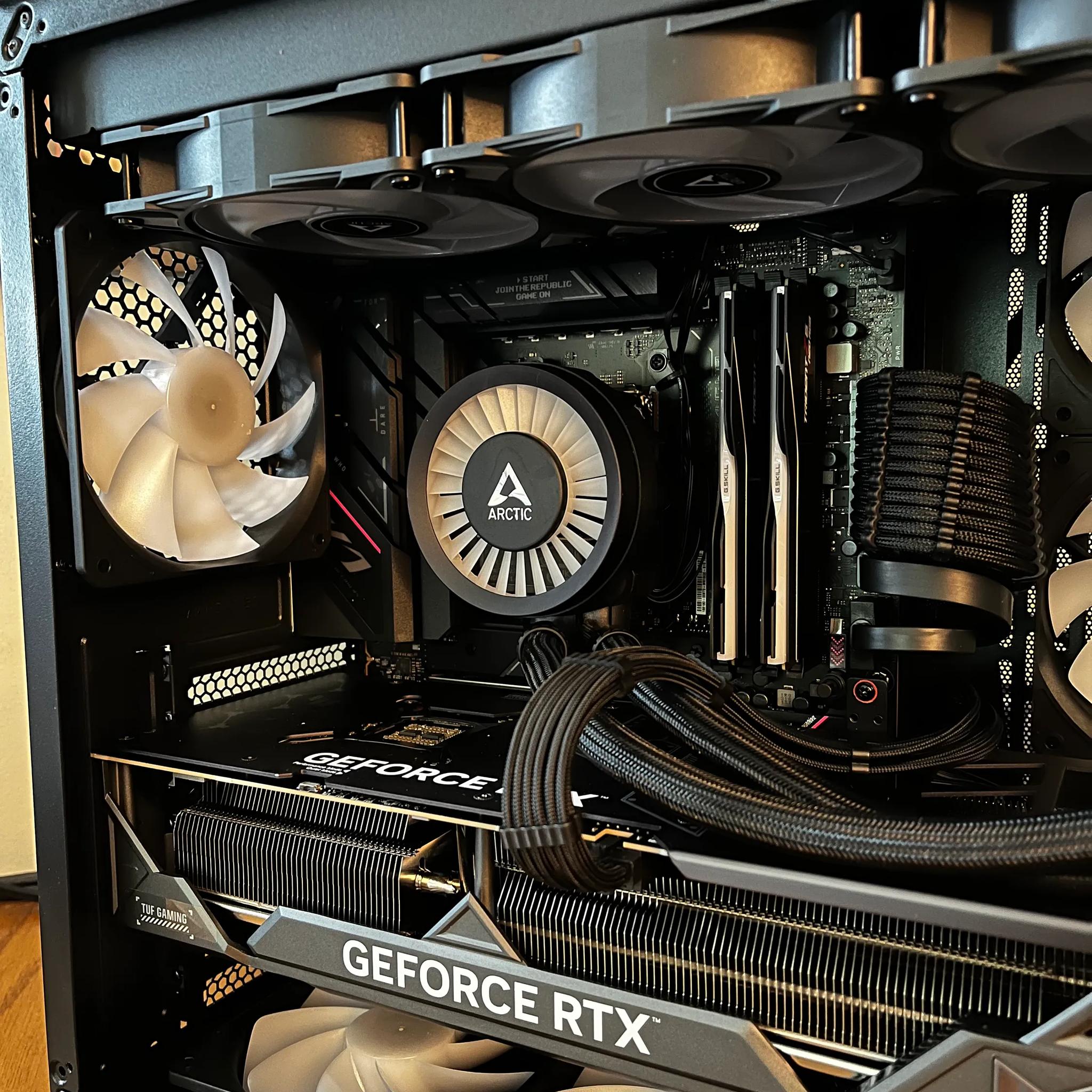 Dark Energy - RTX 4080 OC | Ryzen 7 7800X3d | 32GB DDR5 @6400MT/s | 4TB NVME | 1000W Platinum
