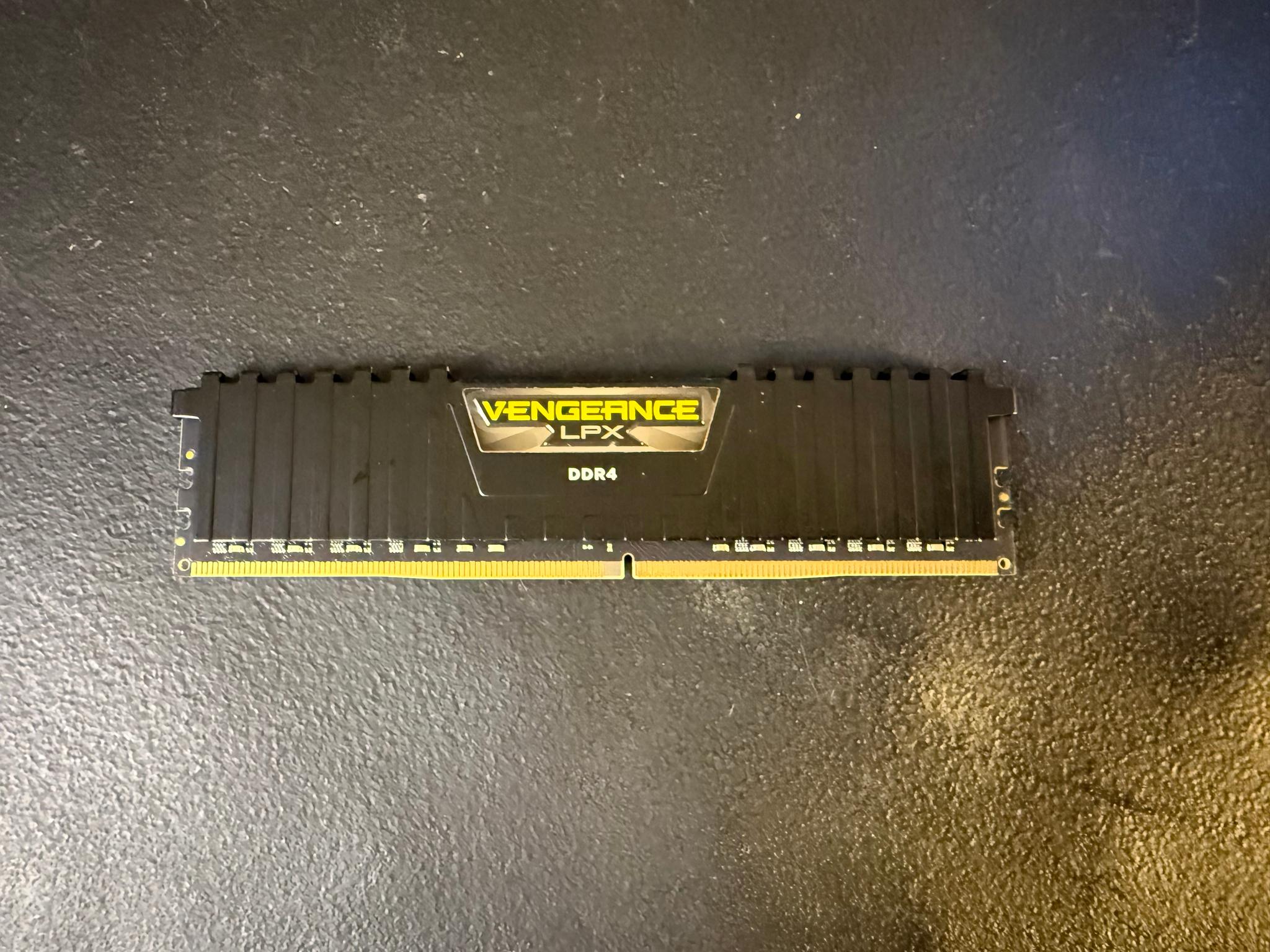 Corsair Vengeance LPX 32GB (1x32GB) DDR4 3600MHz RAM
