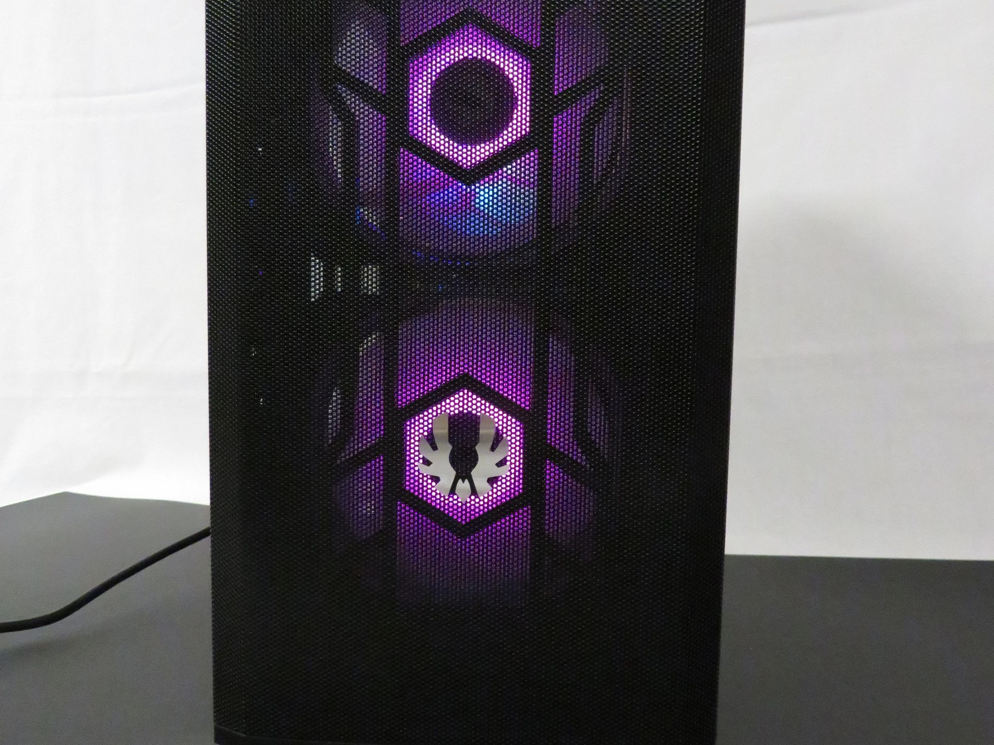 Budget GAMER! EVGA 1660 Super + Intel Xeon E5 2650 V4 + 32 GB DDR4 + 1 TB 2.5in SSD