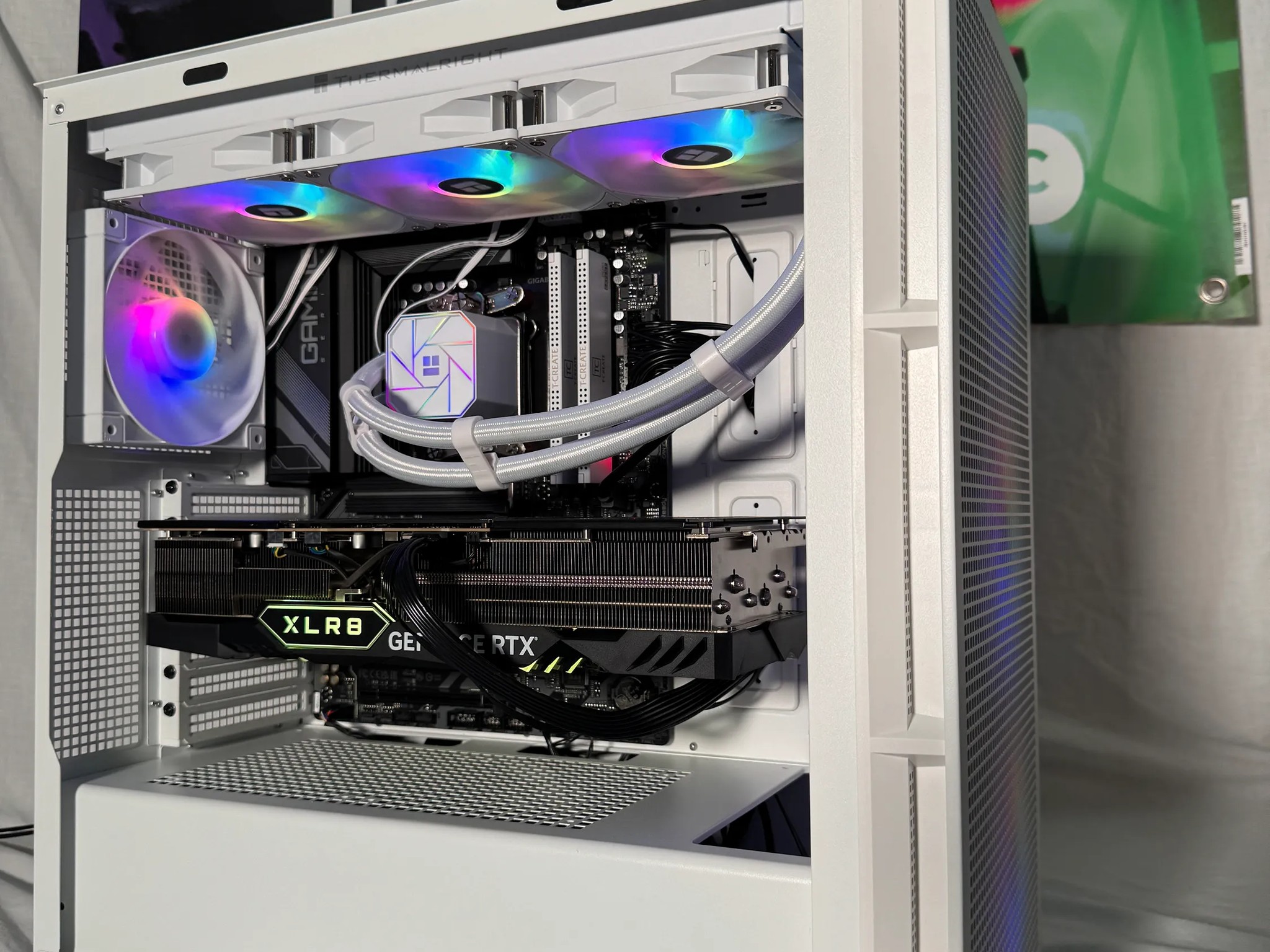 RTX 4080 Super Ryzen 7900 Gaming Flagship