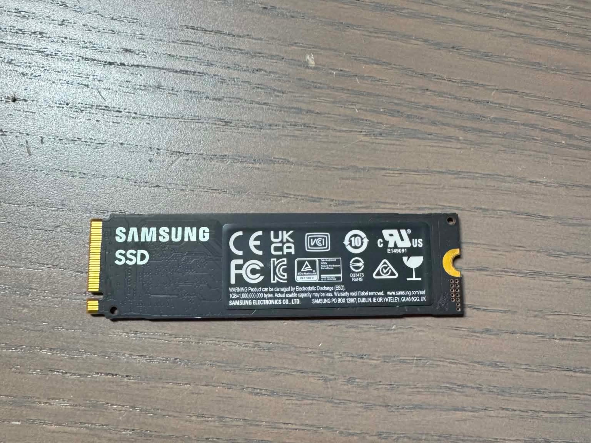 Samsung 980 1TB NVMe M.2 2280 PCIe Gen3 SSD MZ-V8V1T0 (Low hours & great health)