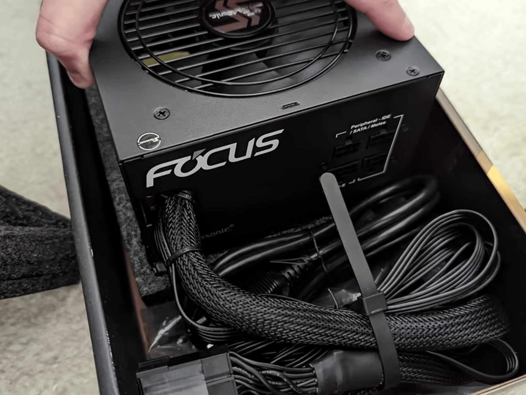 NEVER USED! SeaSonic 750W Power Supply with 80+ GOLD Standard