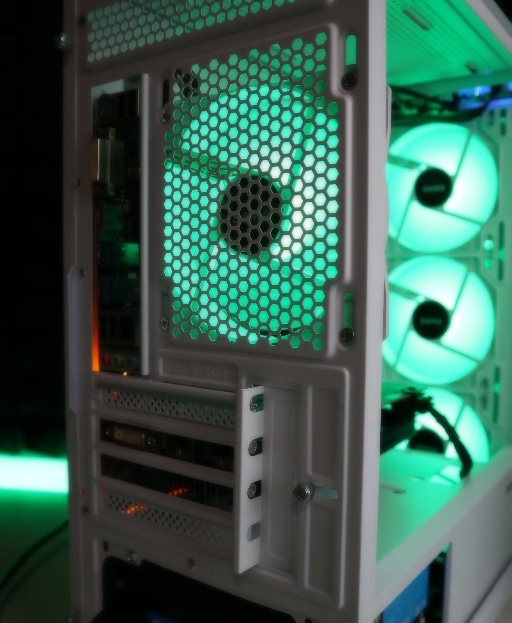 FB-AD  | Ryzen 3 2300X/RX 560 4GB Gaming PC