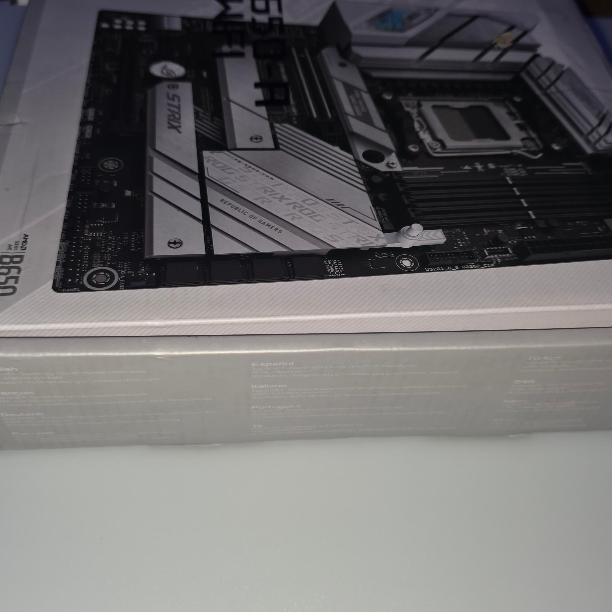 ASUS ROG Strix B650-A Gaming WiFi (White) - Brand New, Never Used