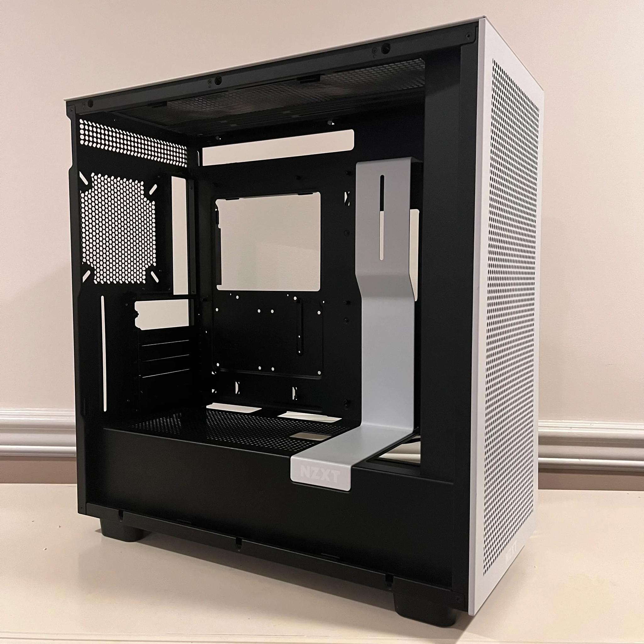 Like New H7 White/Black NZXT Case