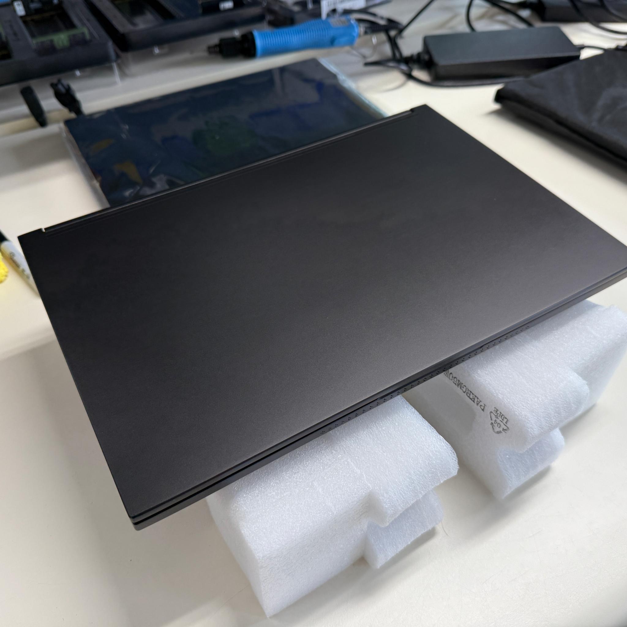 Eluktronics Mech-15 G3, i7-11800H, RTX 3070, 64GB Ram, 2TB SSD, 165HZ