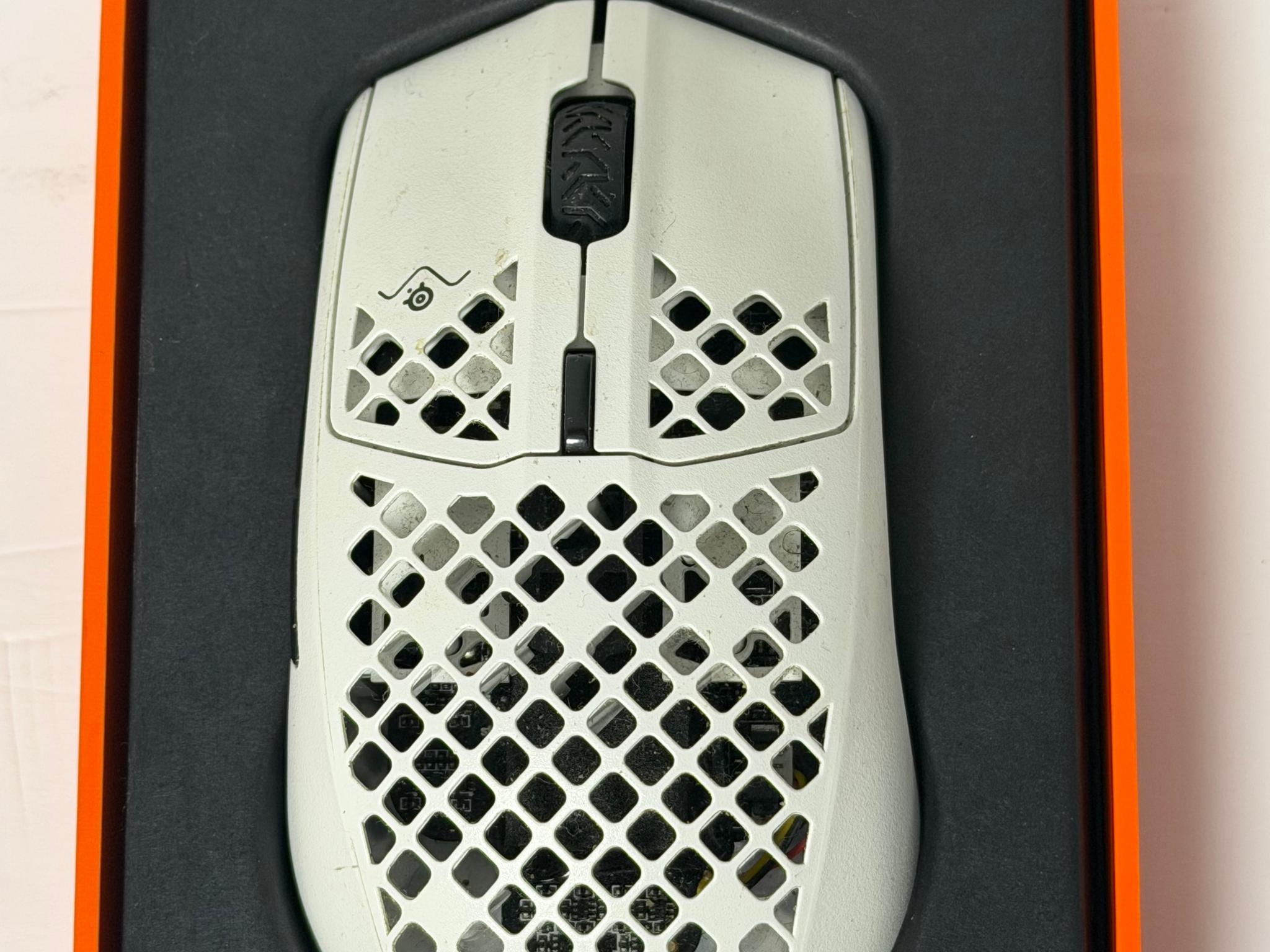 SteelSeries Aerox 3 Wireless - Holey RGB Gaming Mouse - Ultra-lightweight -Snow