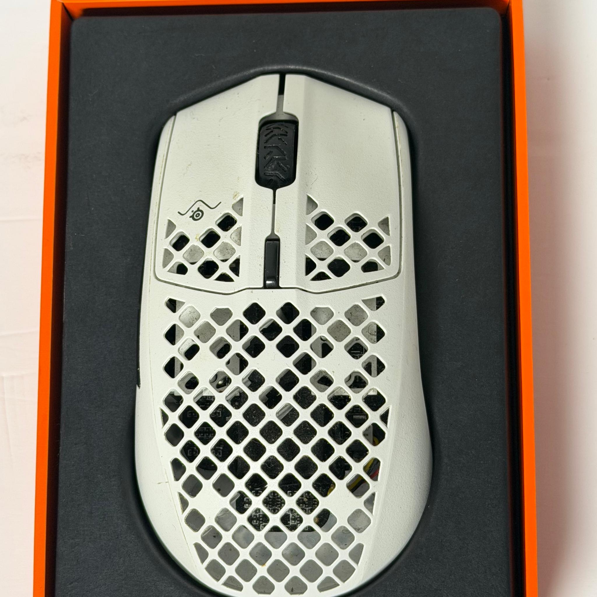 SteelSeries Aerox 3 Wireless - Holey RGB Gaming Mouse - Ultra-lightweight -Snow