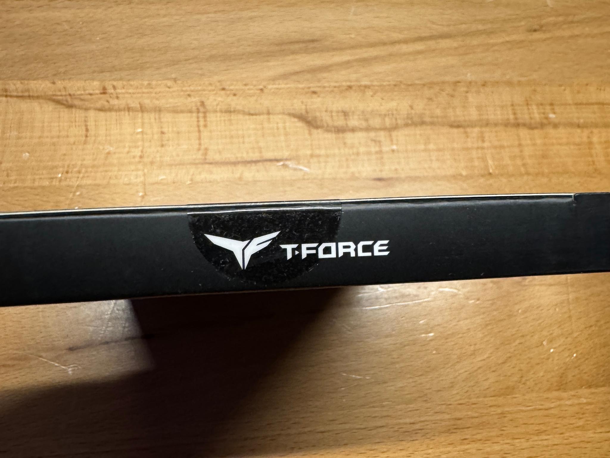 16GB(2x8GB) T-Force Delta RGB DDR5 6000MHz