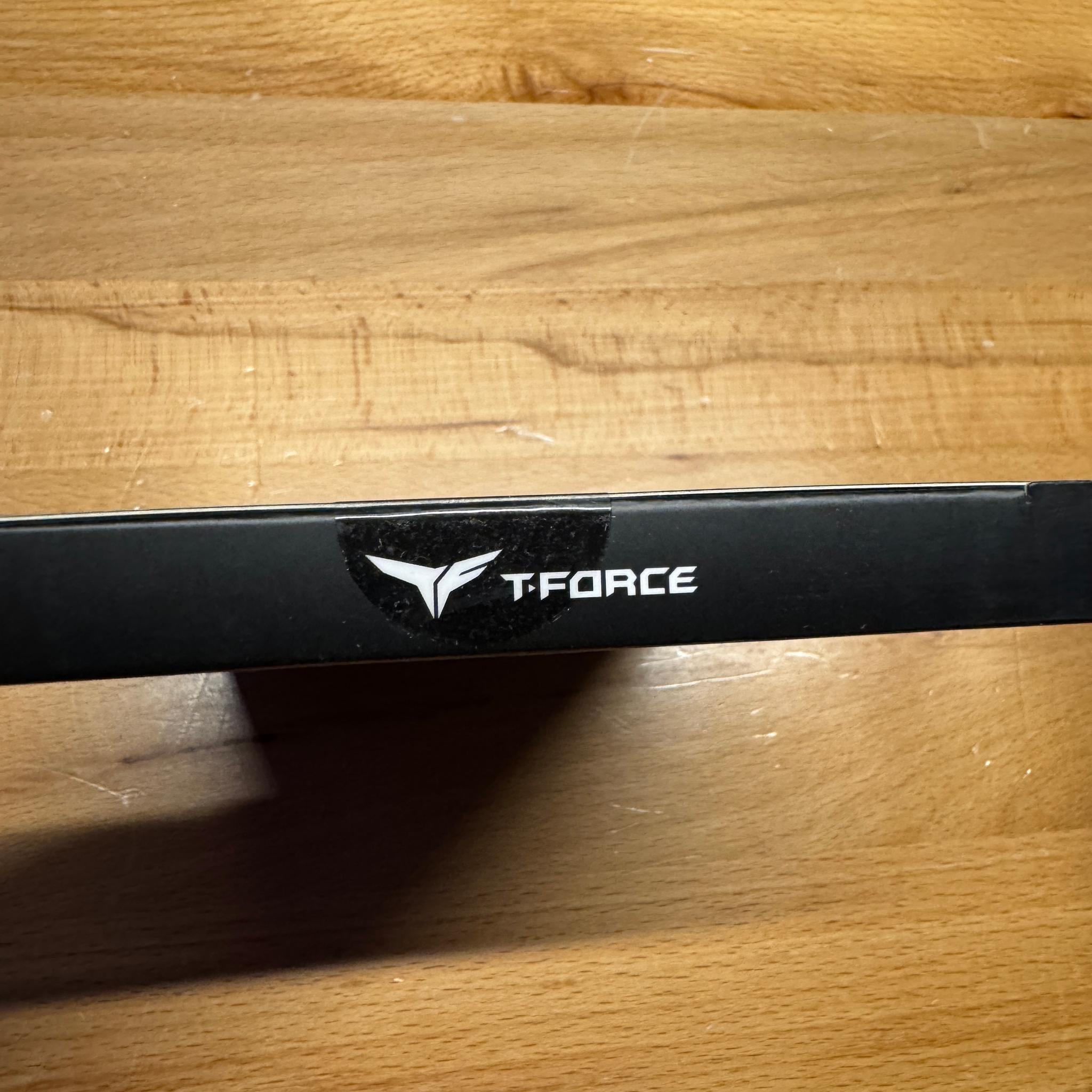 16GB(2x8GB) T-Force Delta RGB DDR5 6000MHz